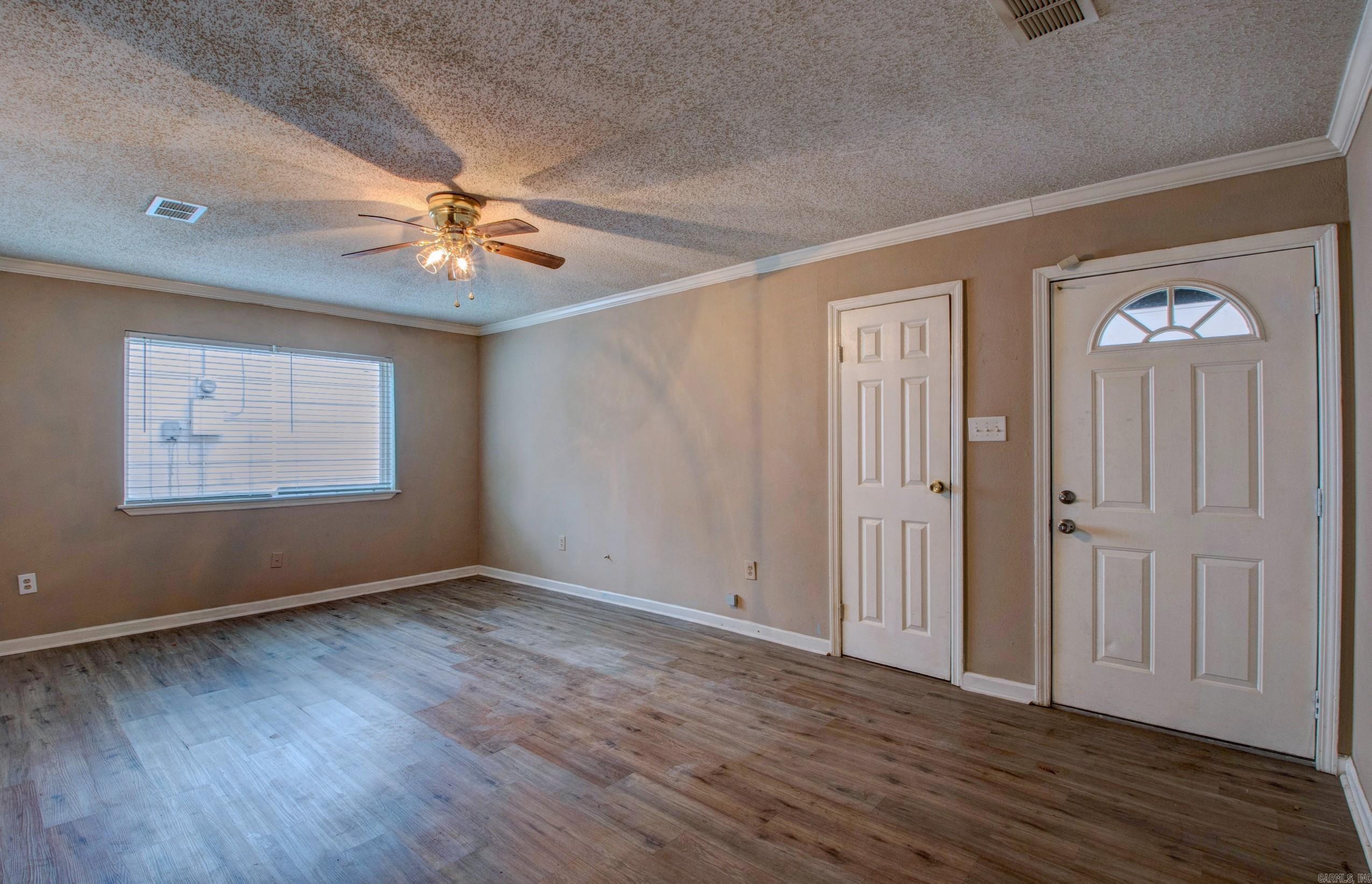 48 Parkridge Dr