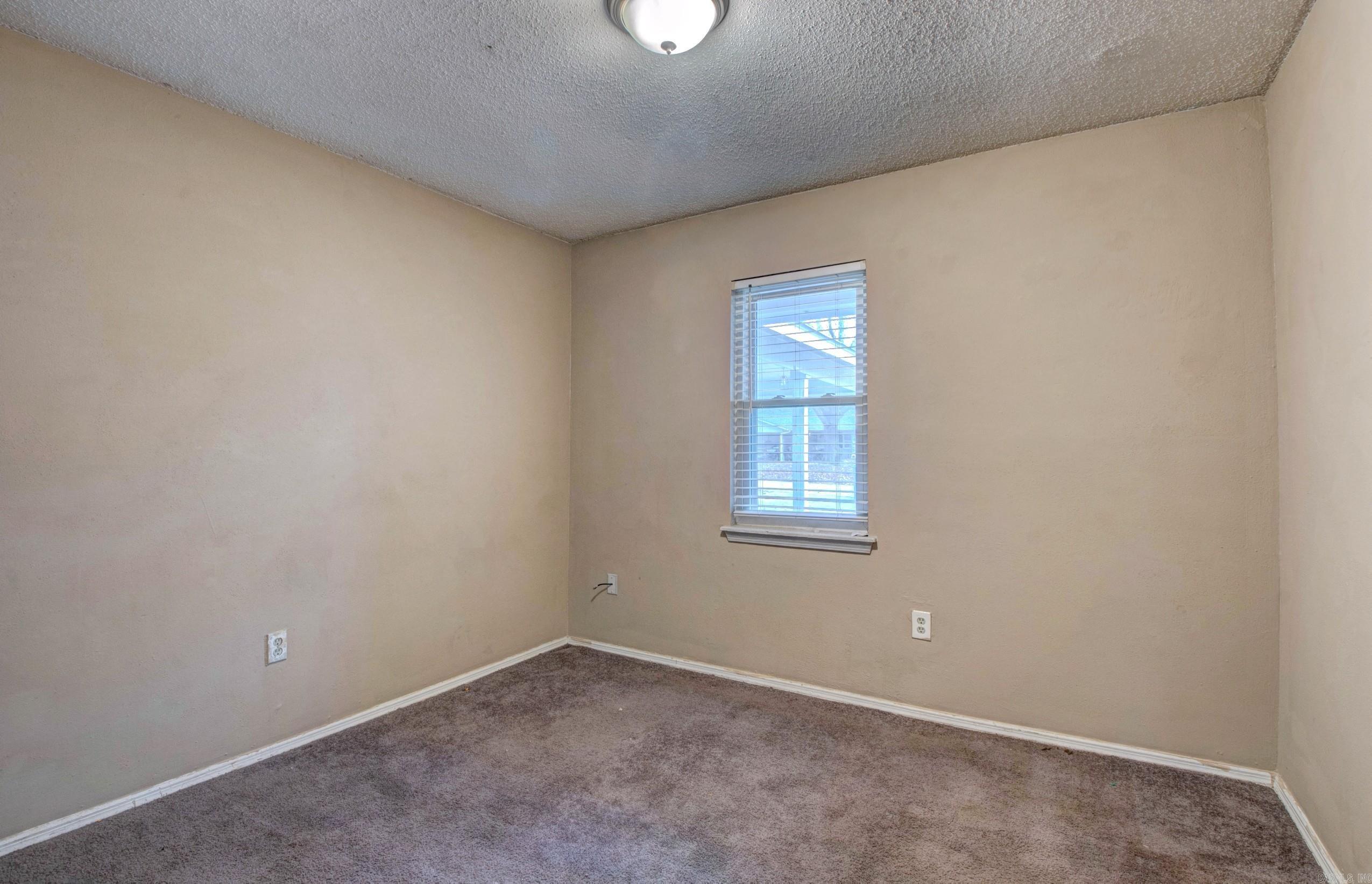 48 Parkridge Dr