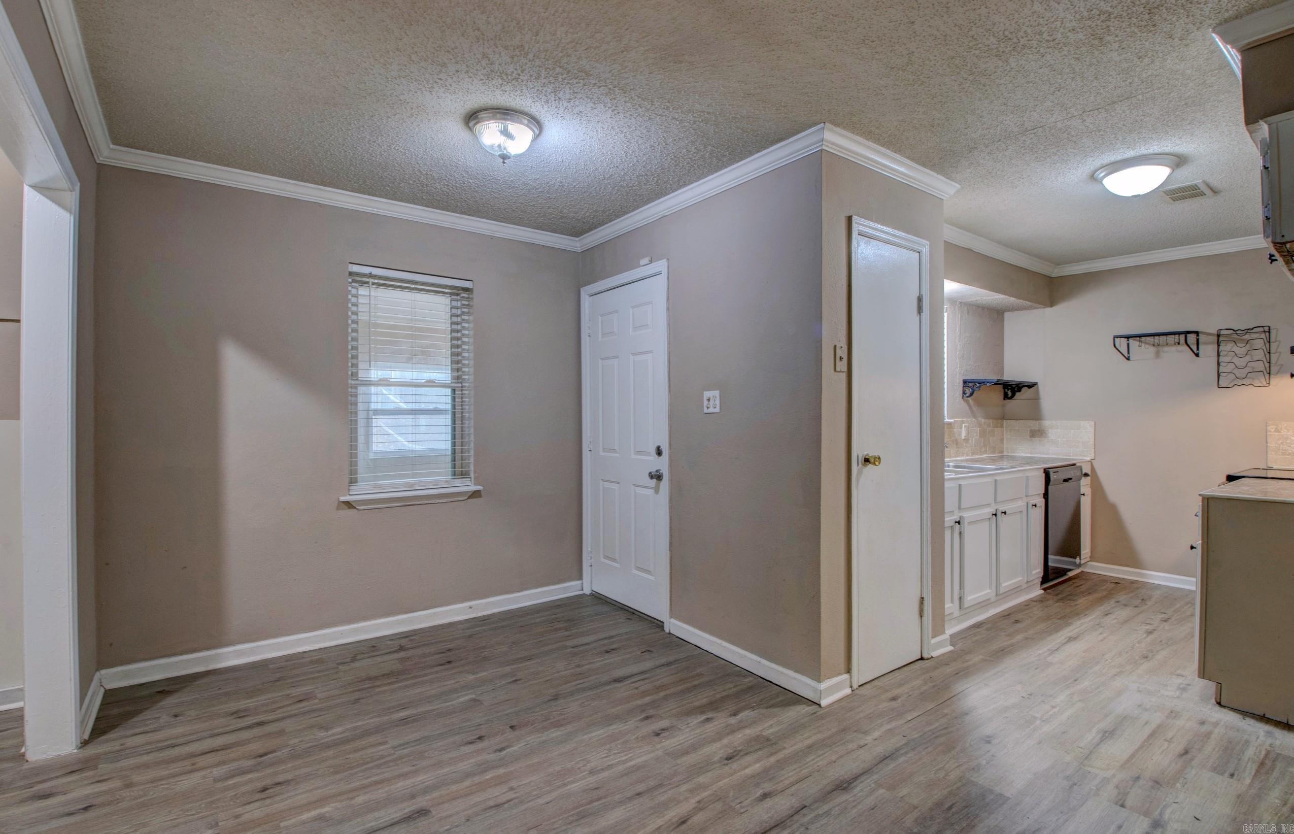 48 Parkridge Dr
