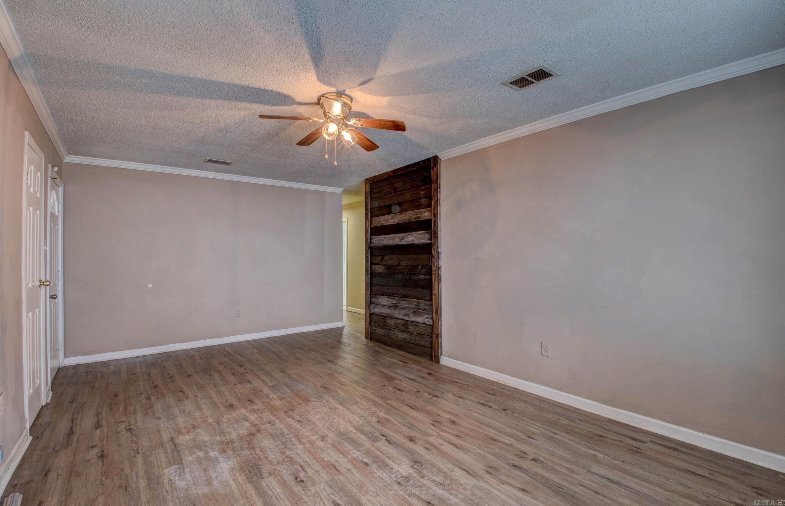 48 Parkridge Dr