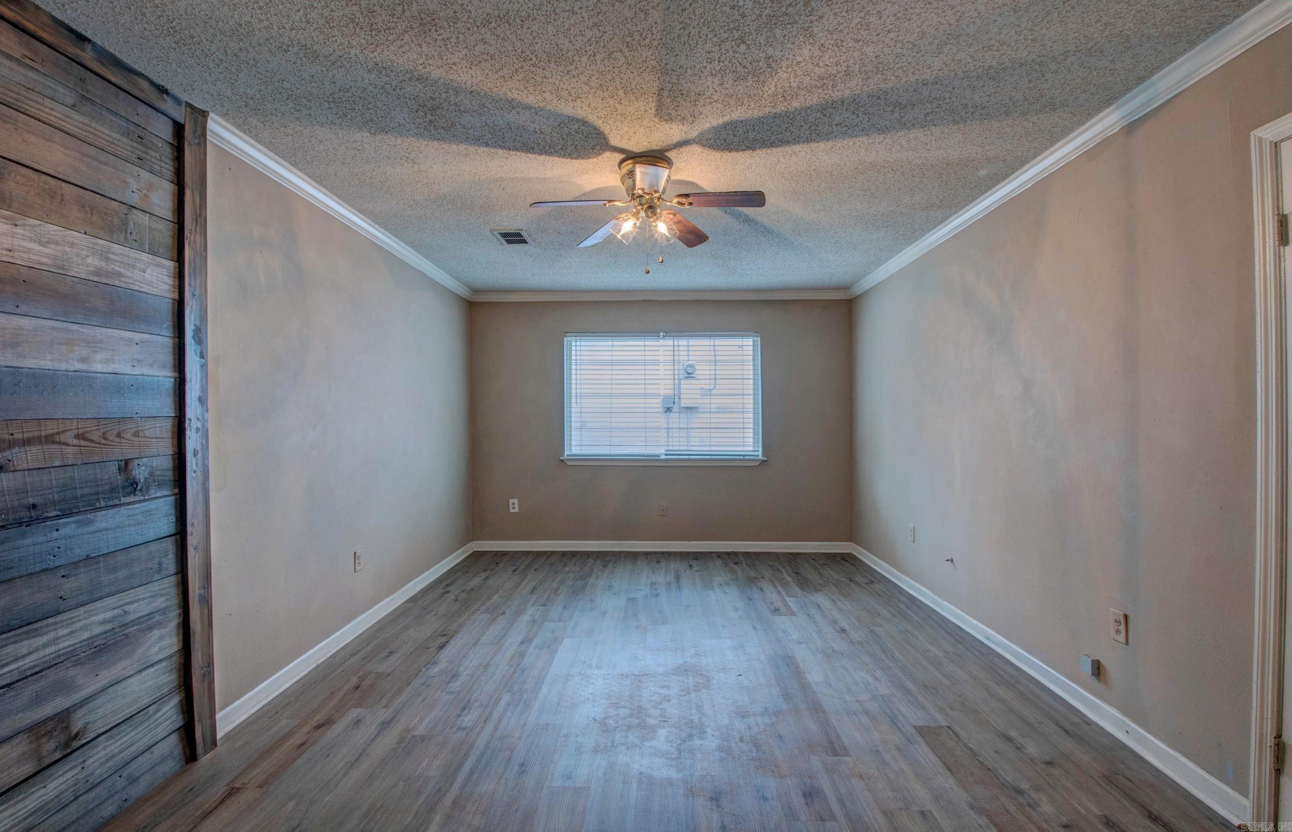 48 Parkridge Dr