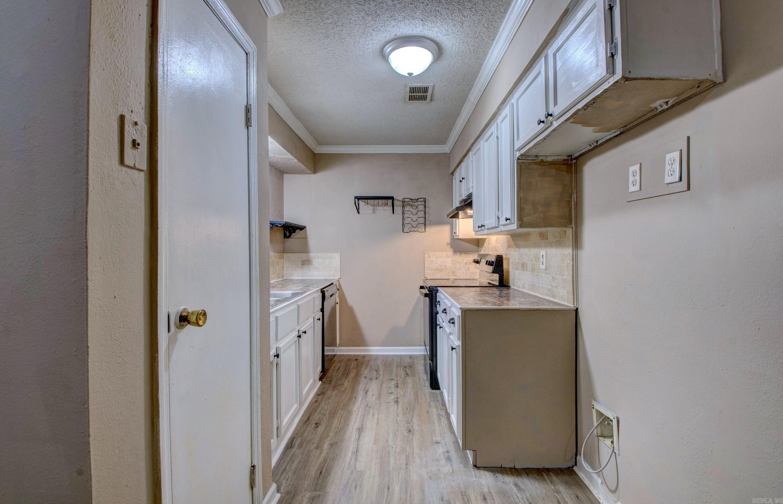 48 Parkridge Dr