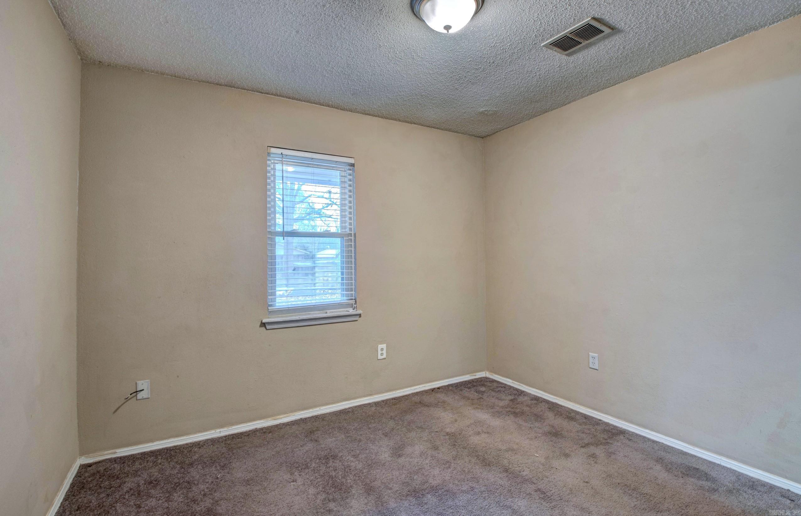 48 Parkridge Dr