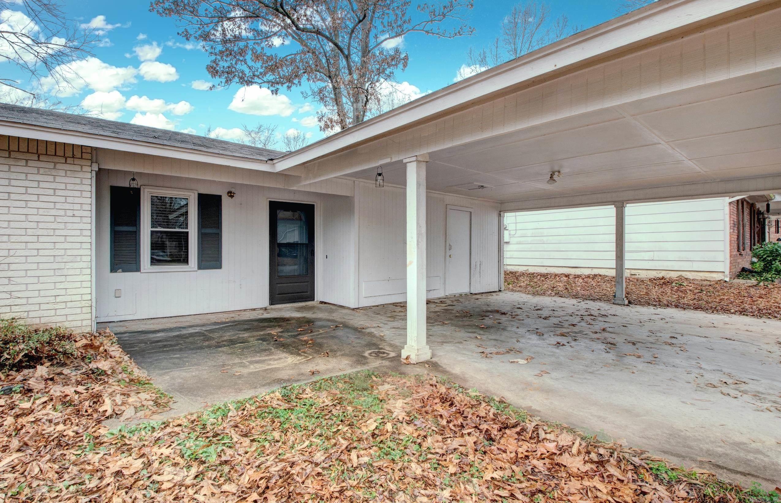 48 Parkridge Dr