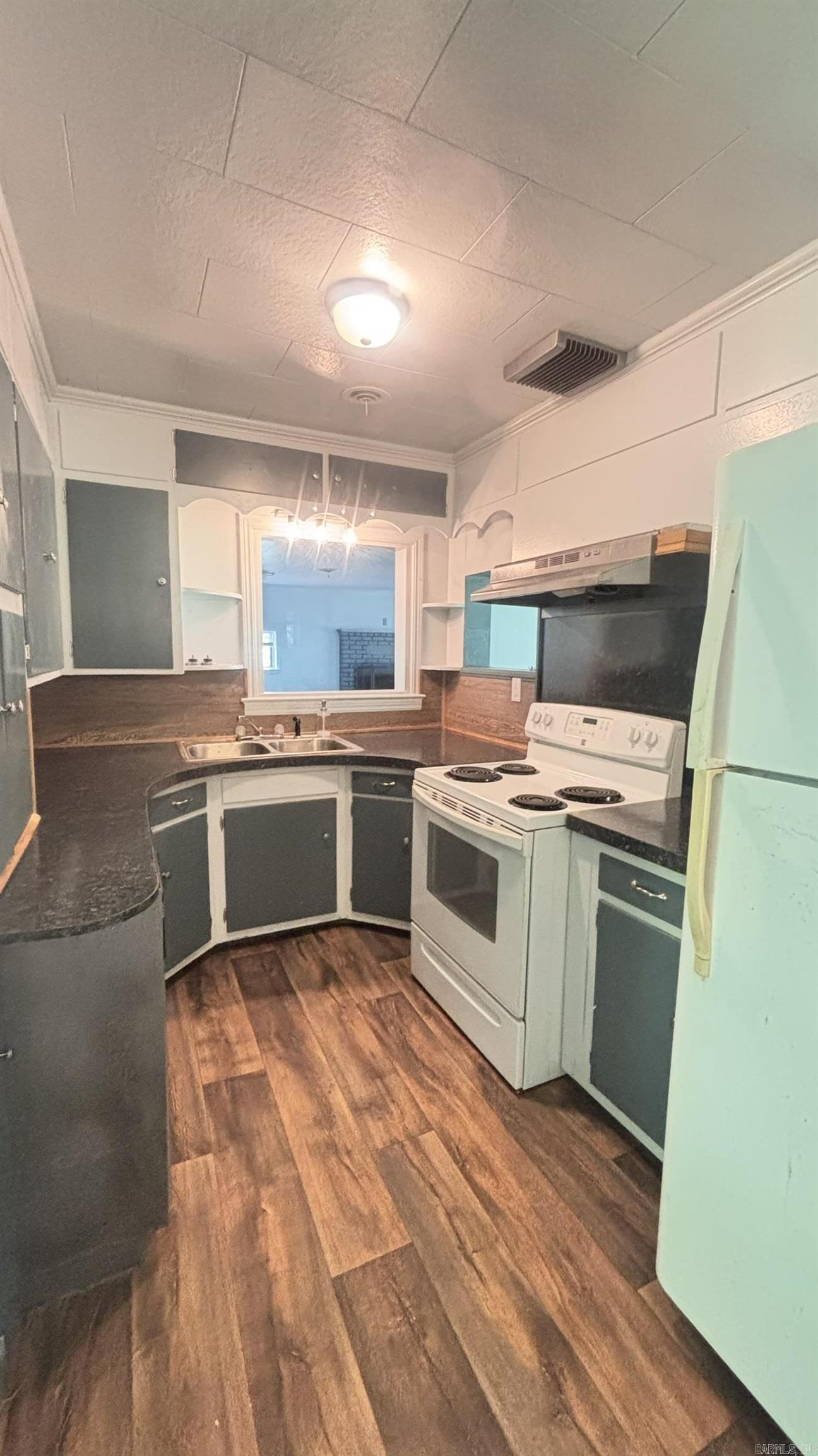 201 Grandview Heights