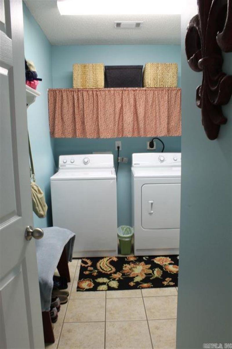 4005 Hummingbird Cove