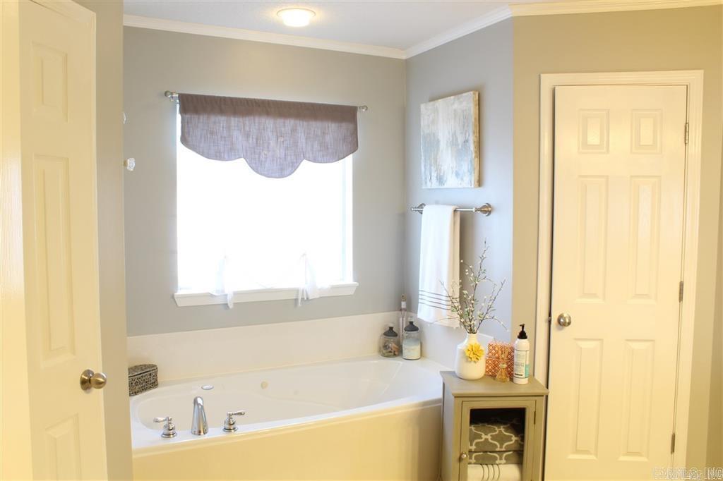 4005 Hummingbird Cove