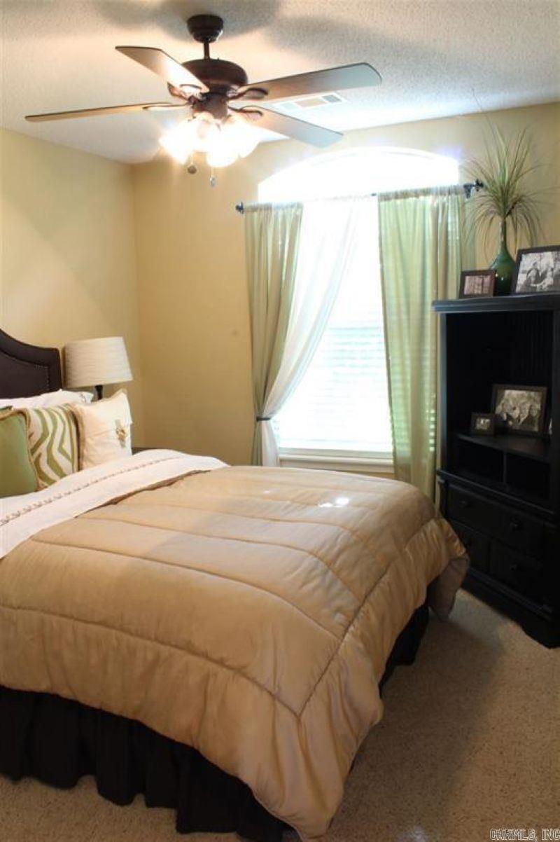 4005 Hummingbird Cove