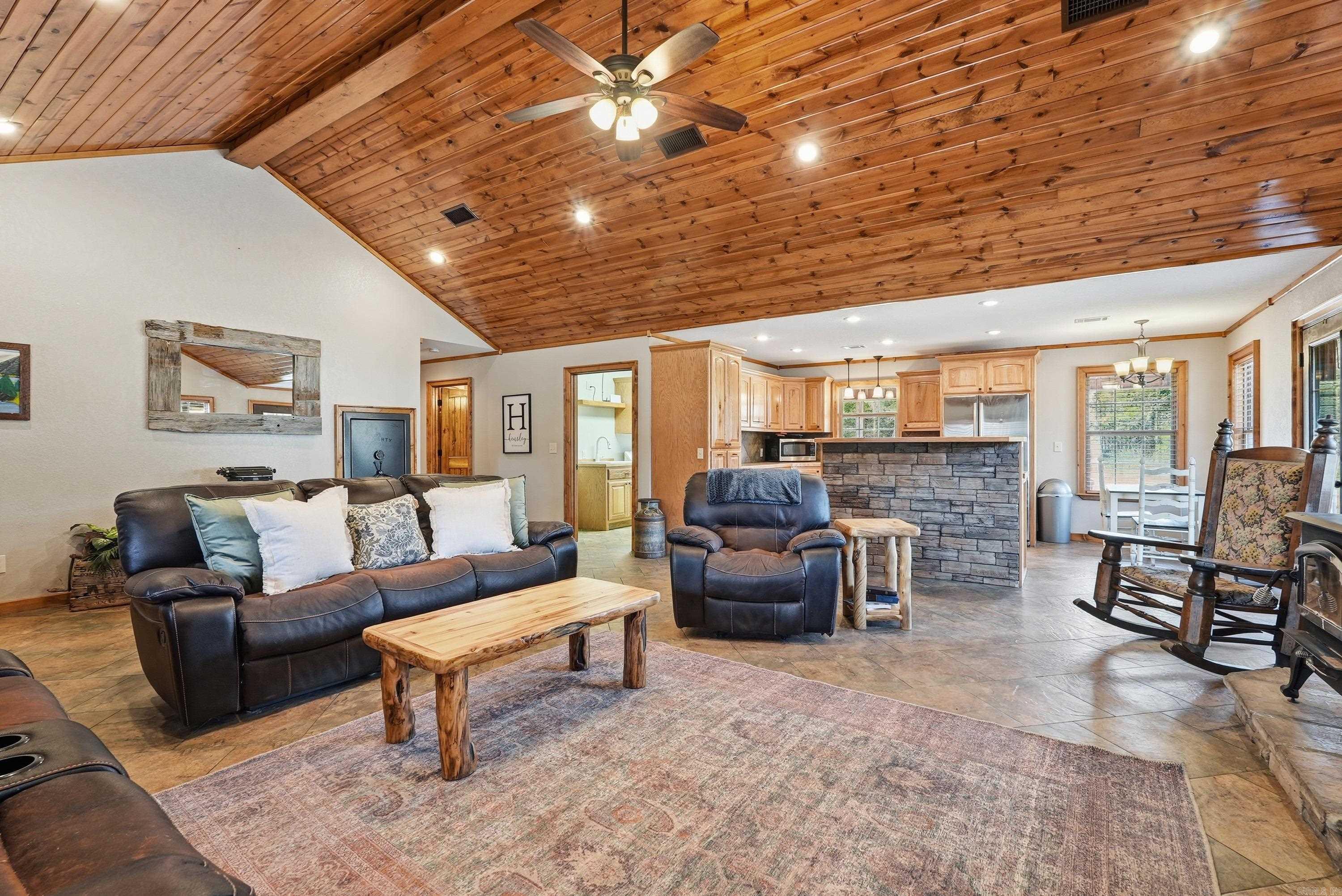 18 Kenwood Cove
