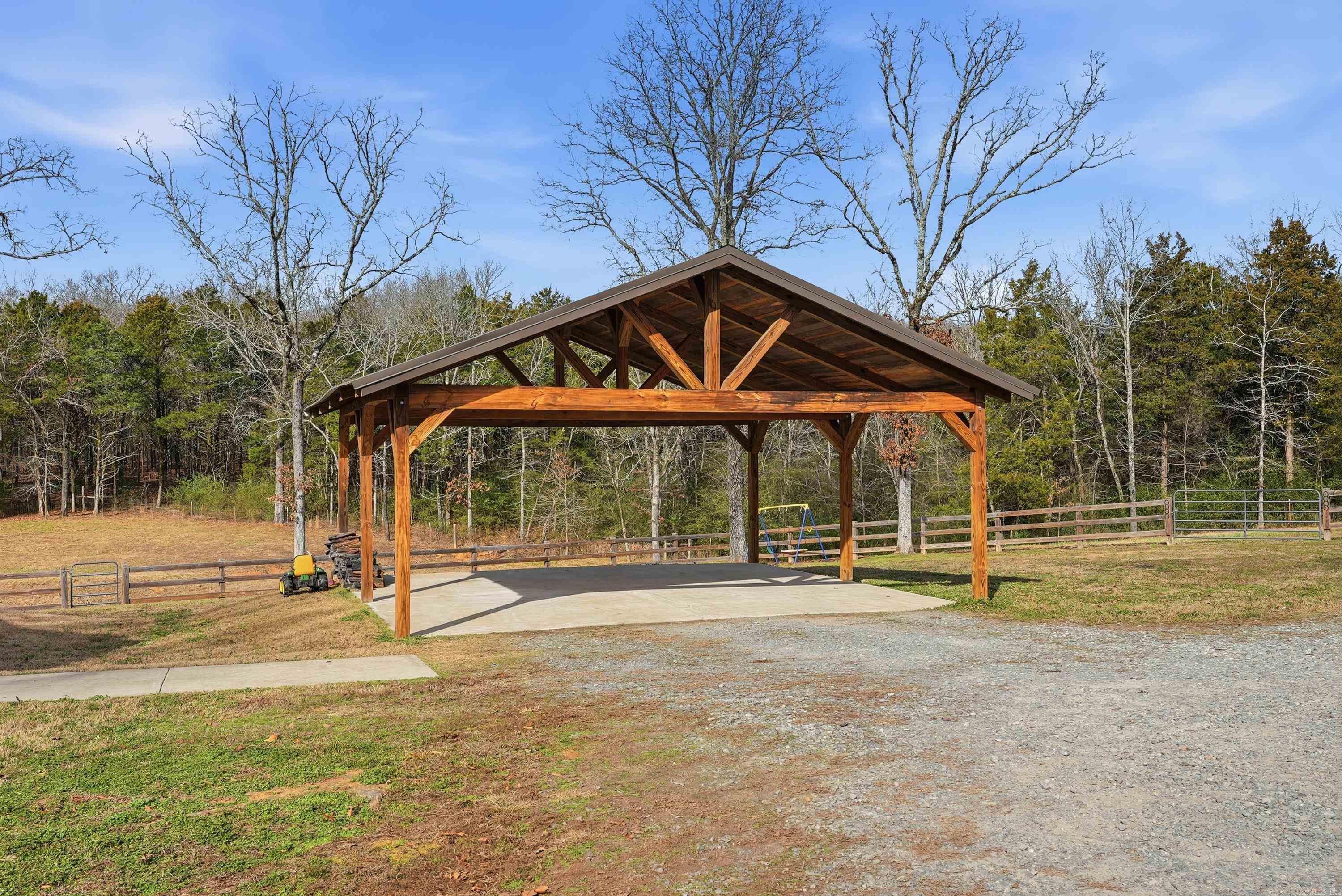 18 Kenwood Cove