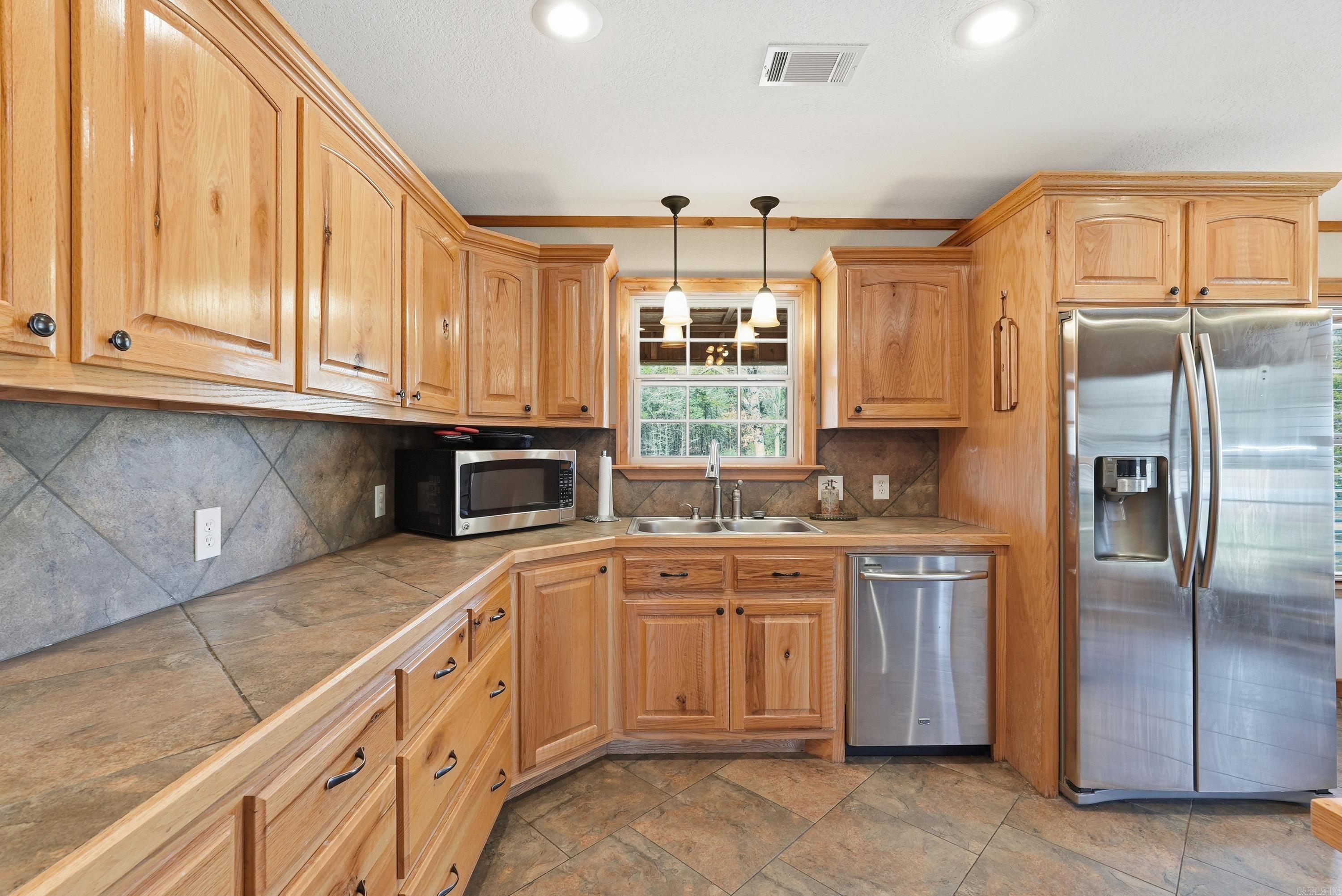 18 Kenwood Cove