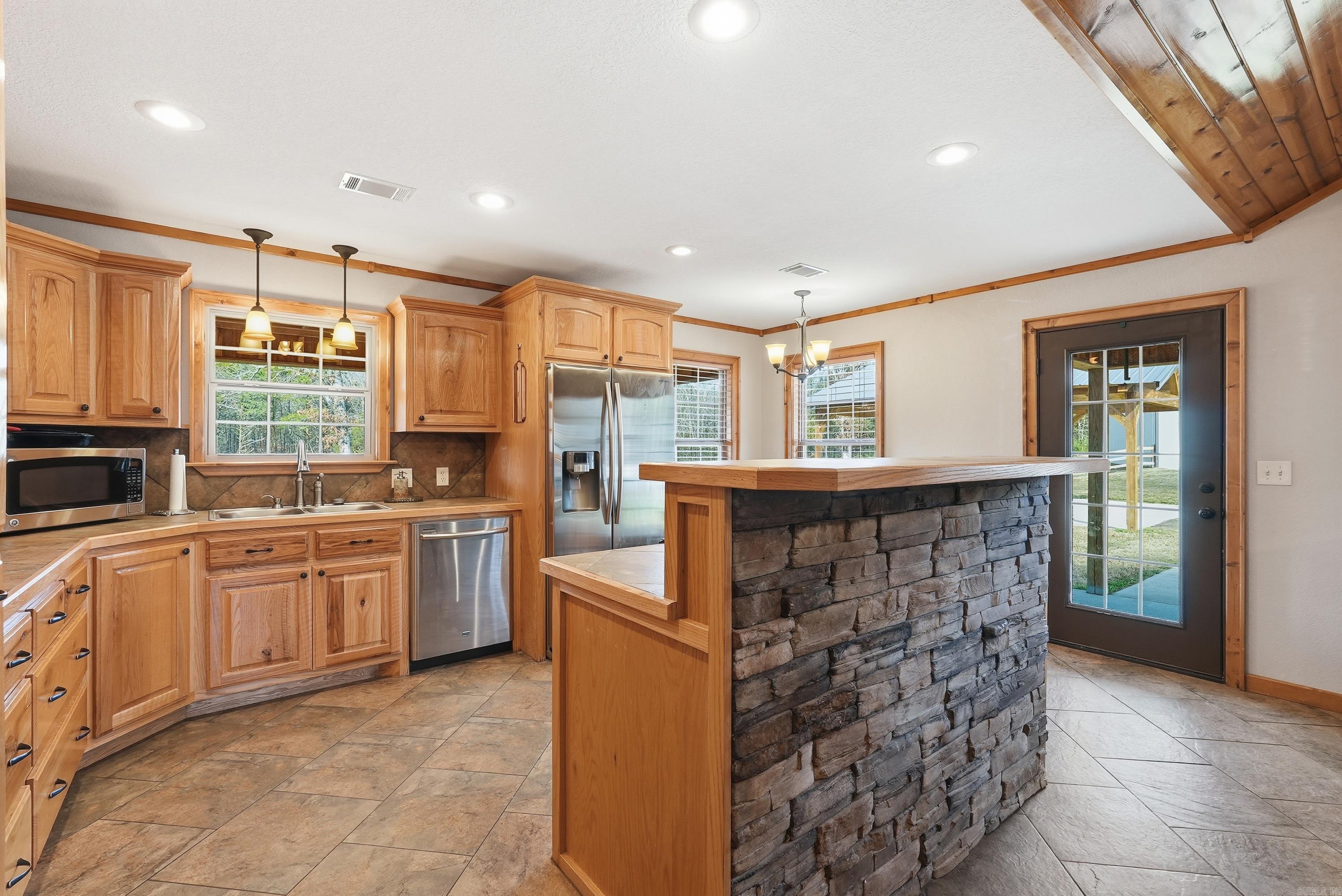 18 Kenwood Cove