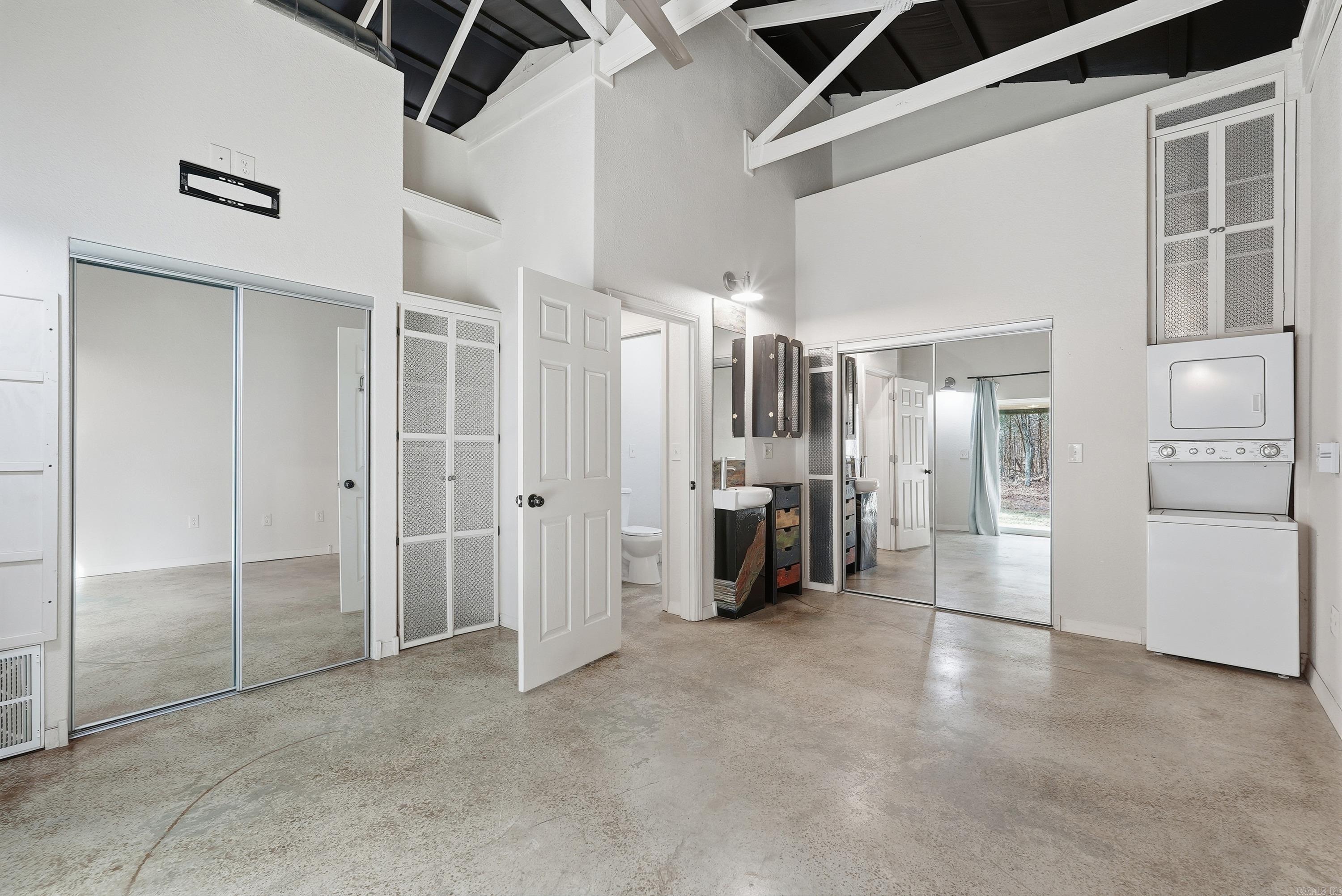 18 Kenwood Cove