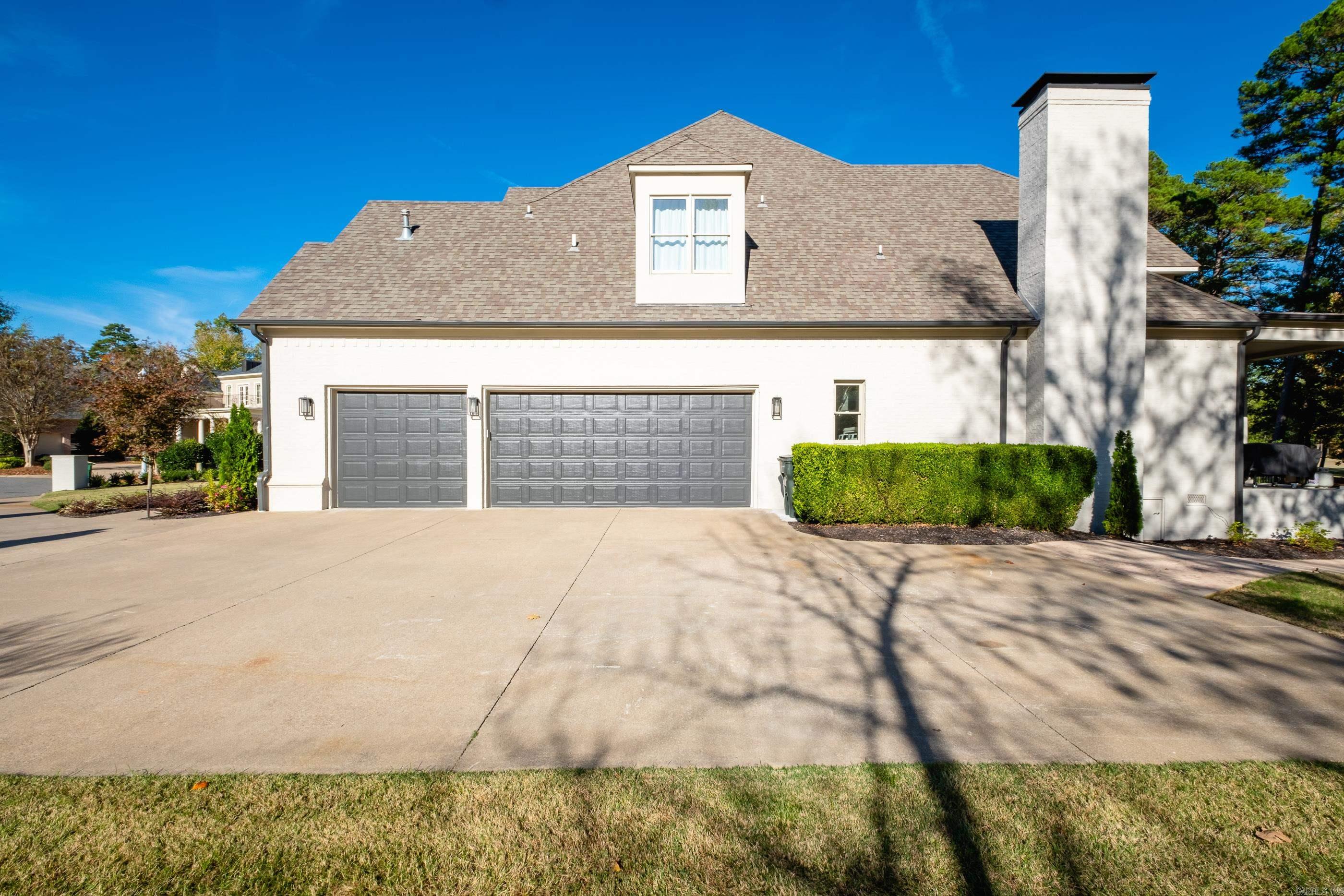 35 Sologne Circle