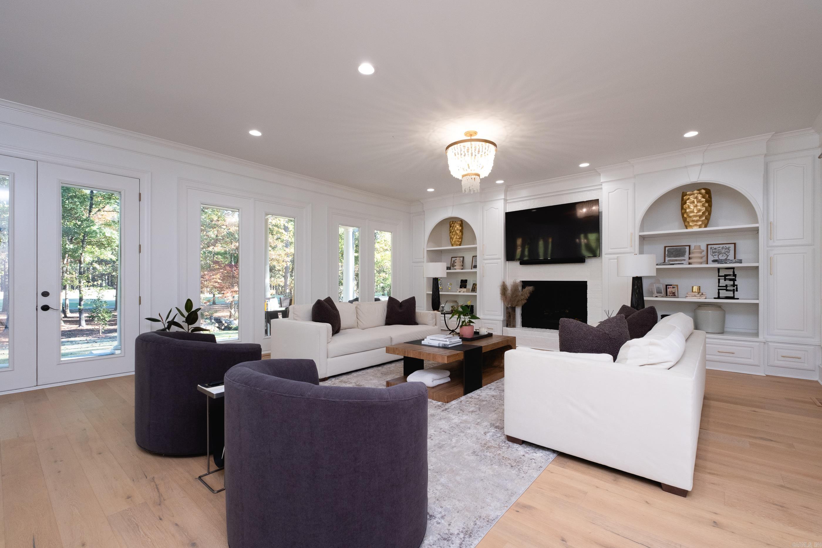 35 Sologne Circle