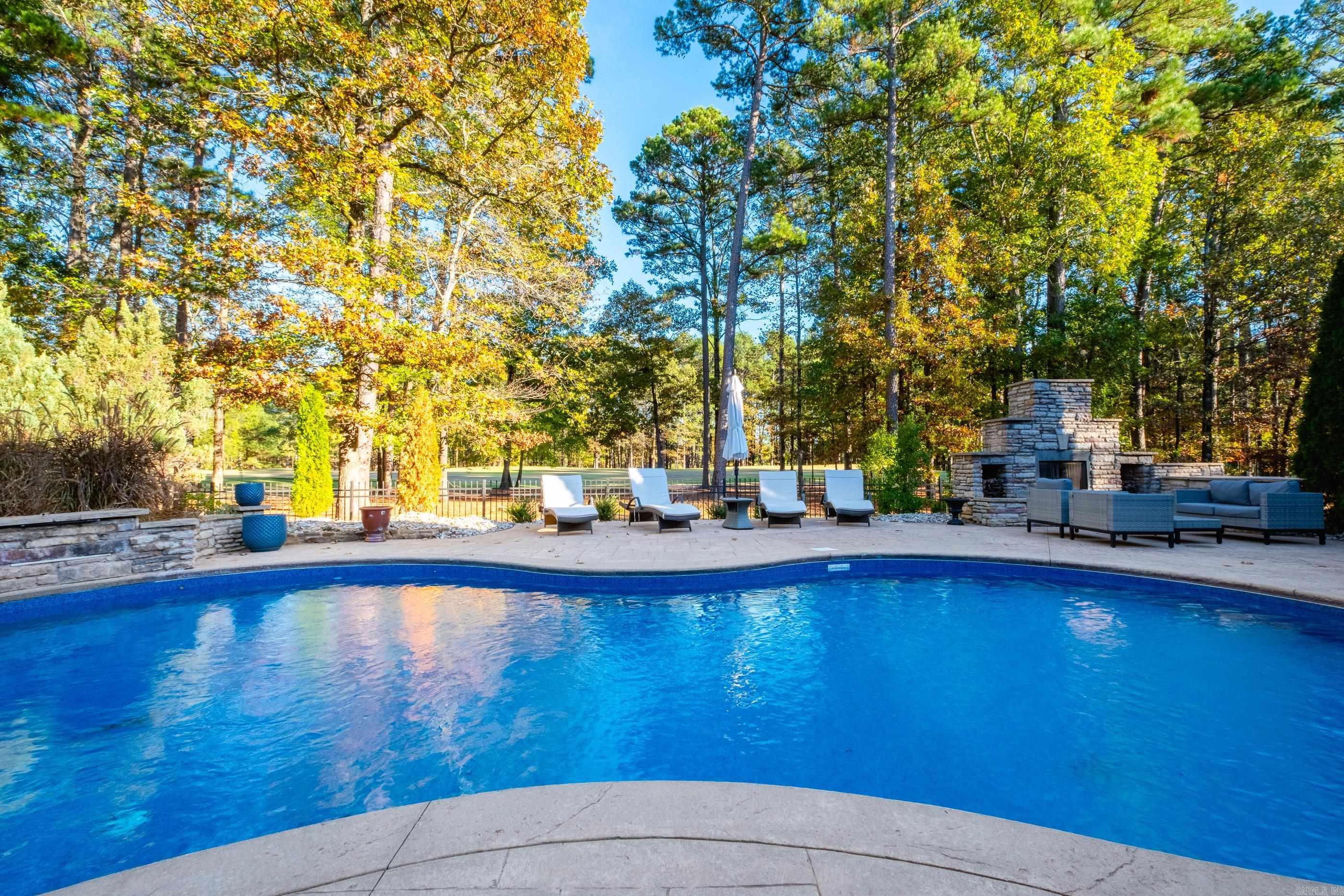 35 Sologne Circle
