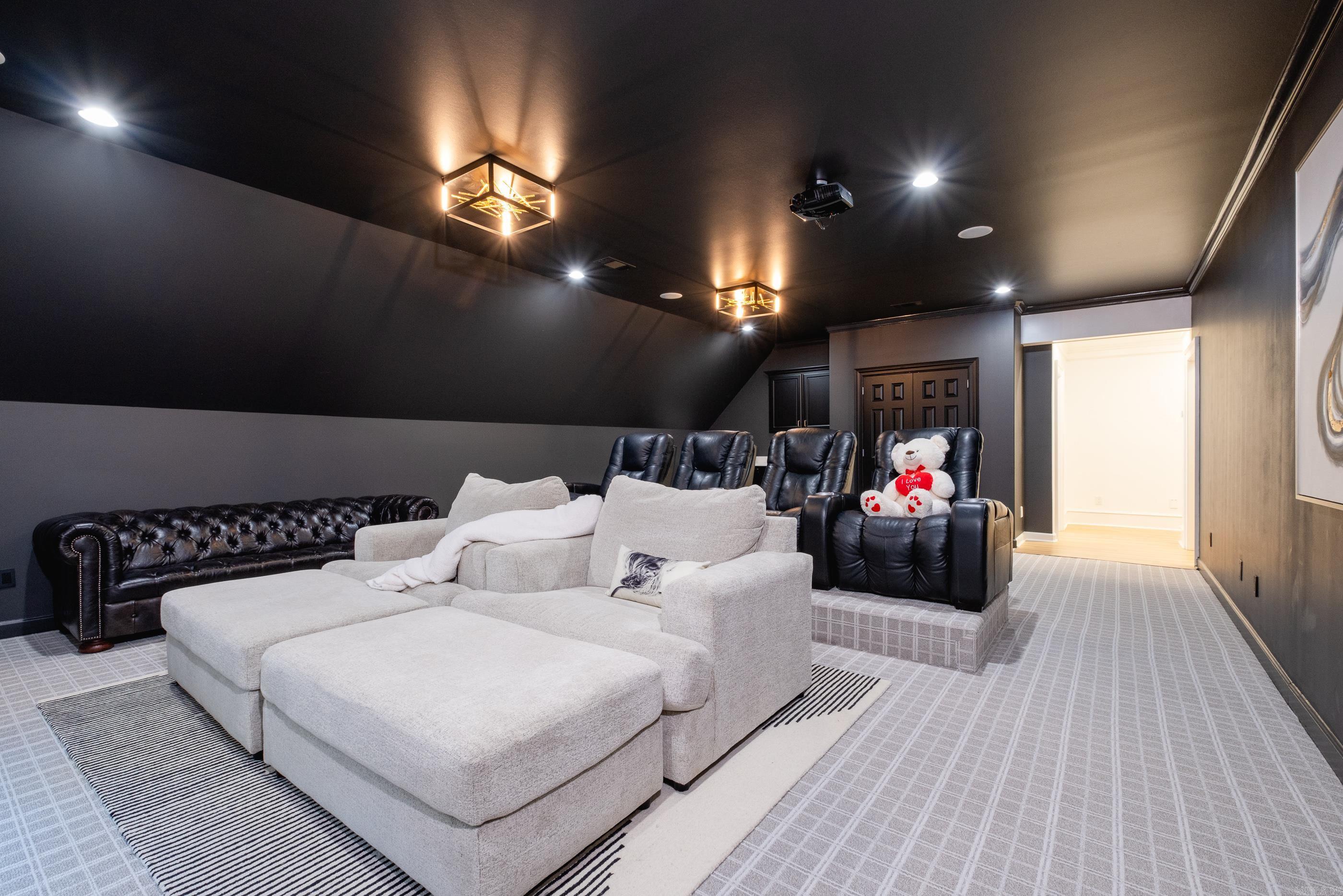 35 Sologne Circle