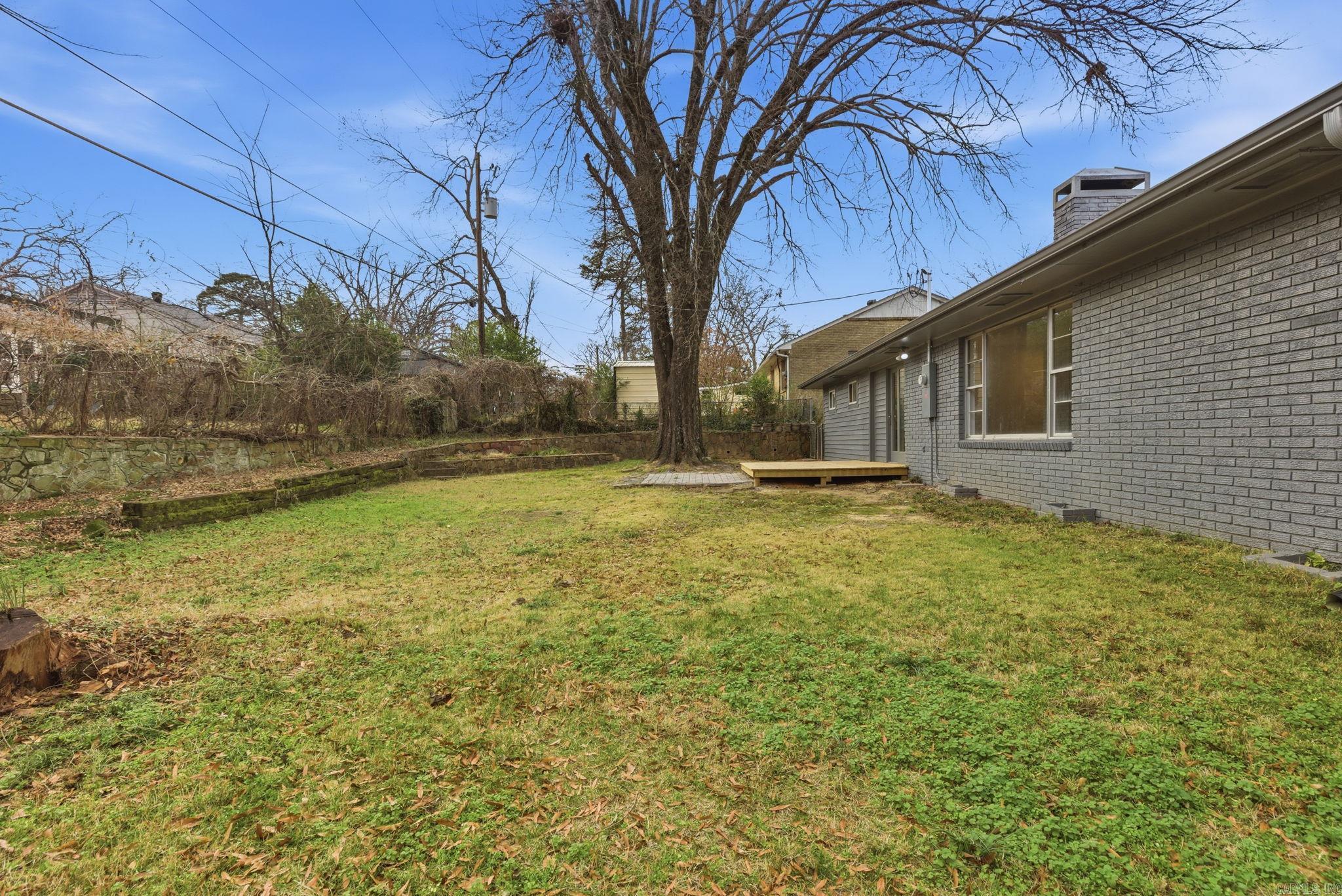 11 Mockingbird Lane