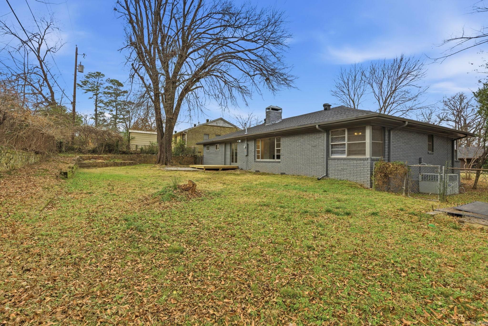 11 Mockingbird Lane