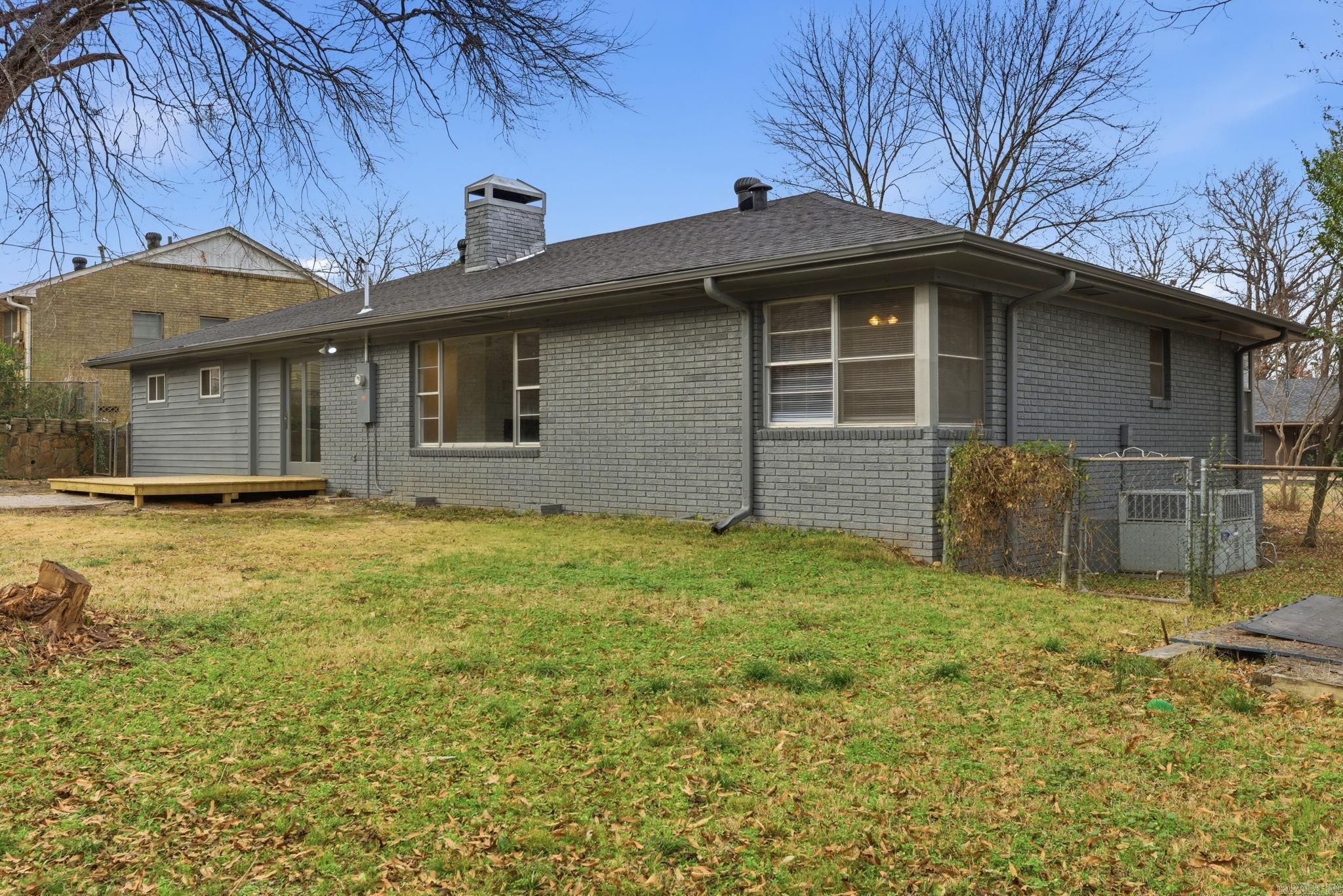 11 Mockingbird Lane
