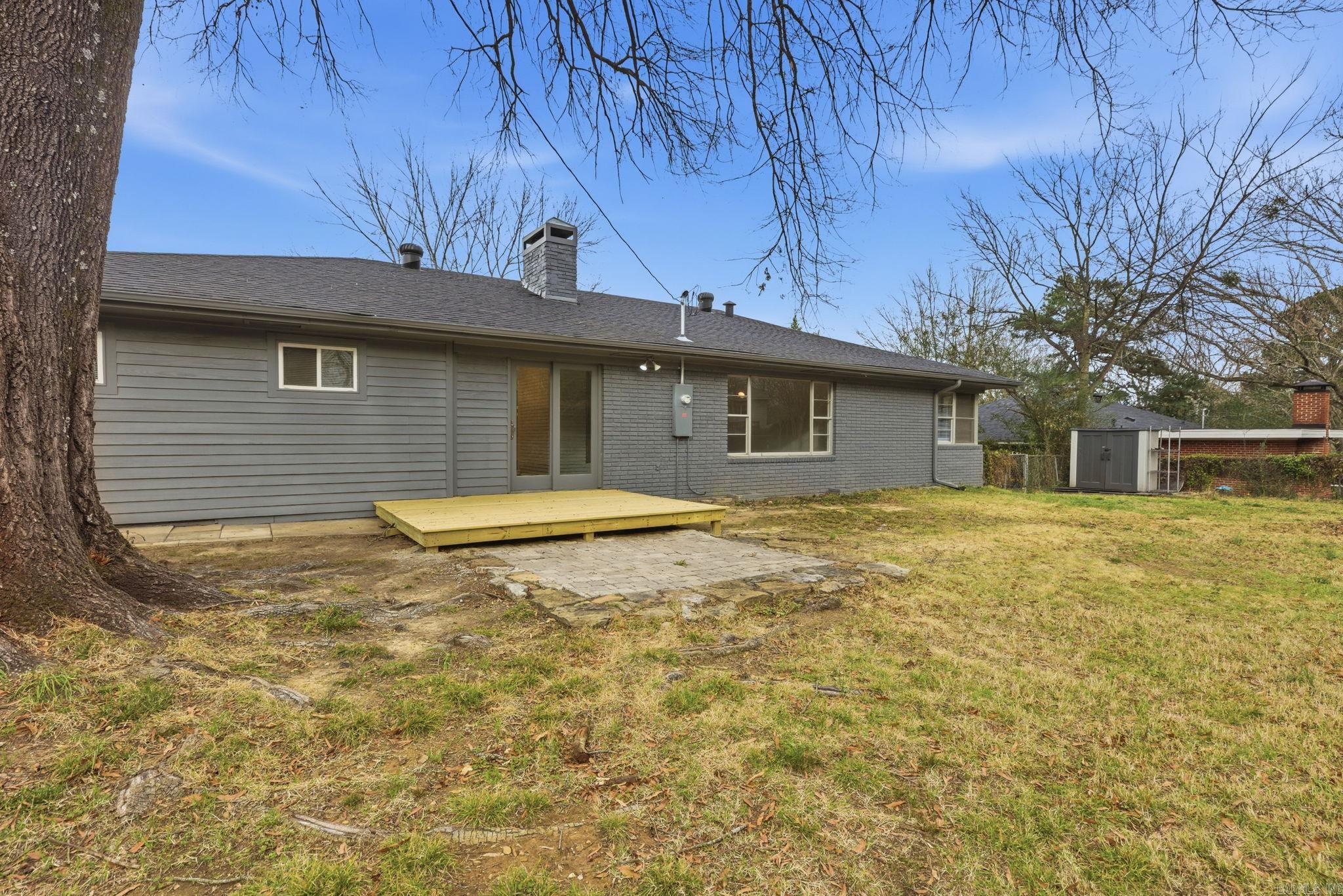 11 Mockingbird Lane