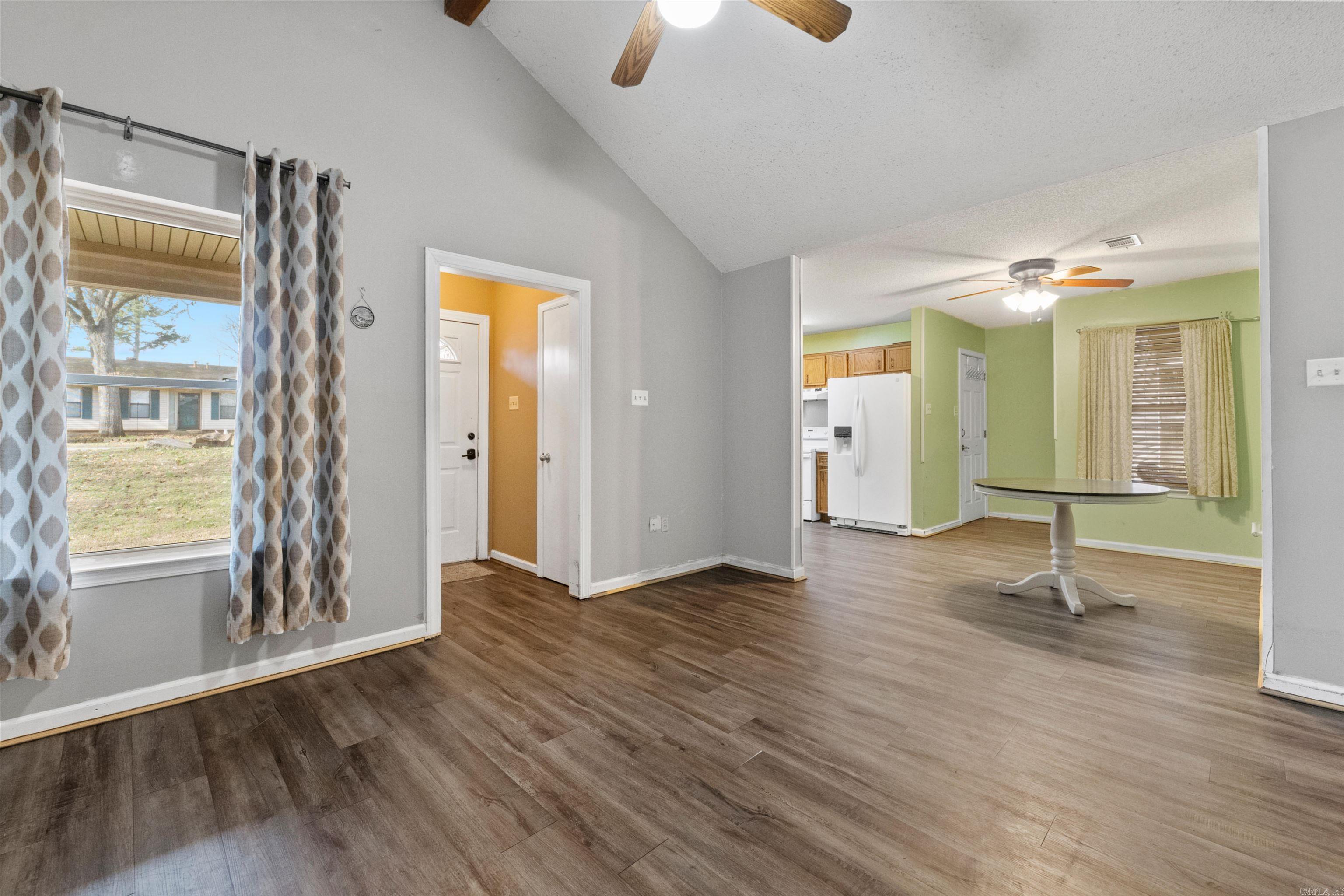 9404 Maryland Cove