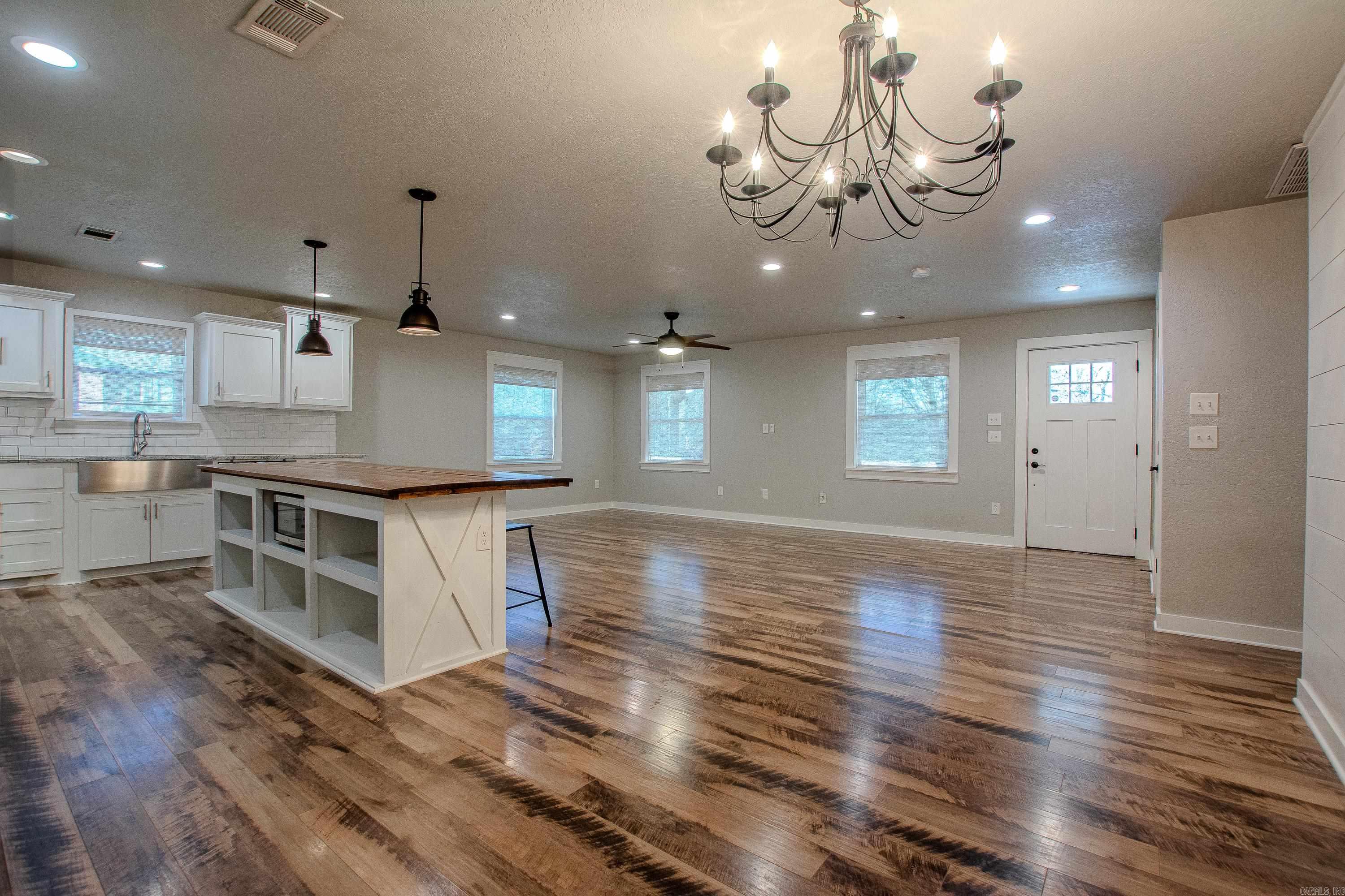 1724 Lynnwood Drive