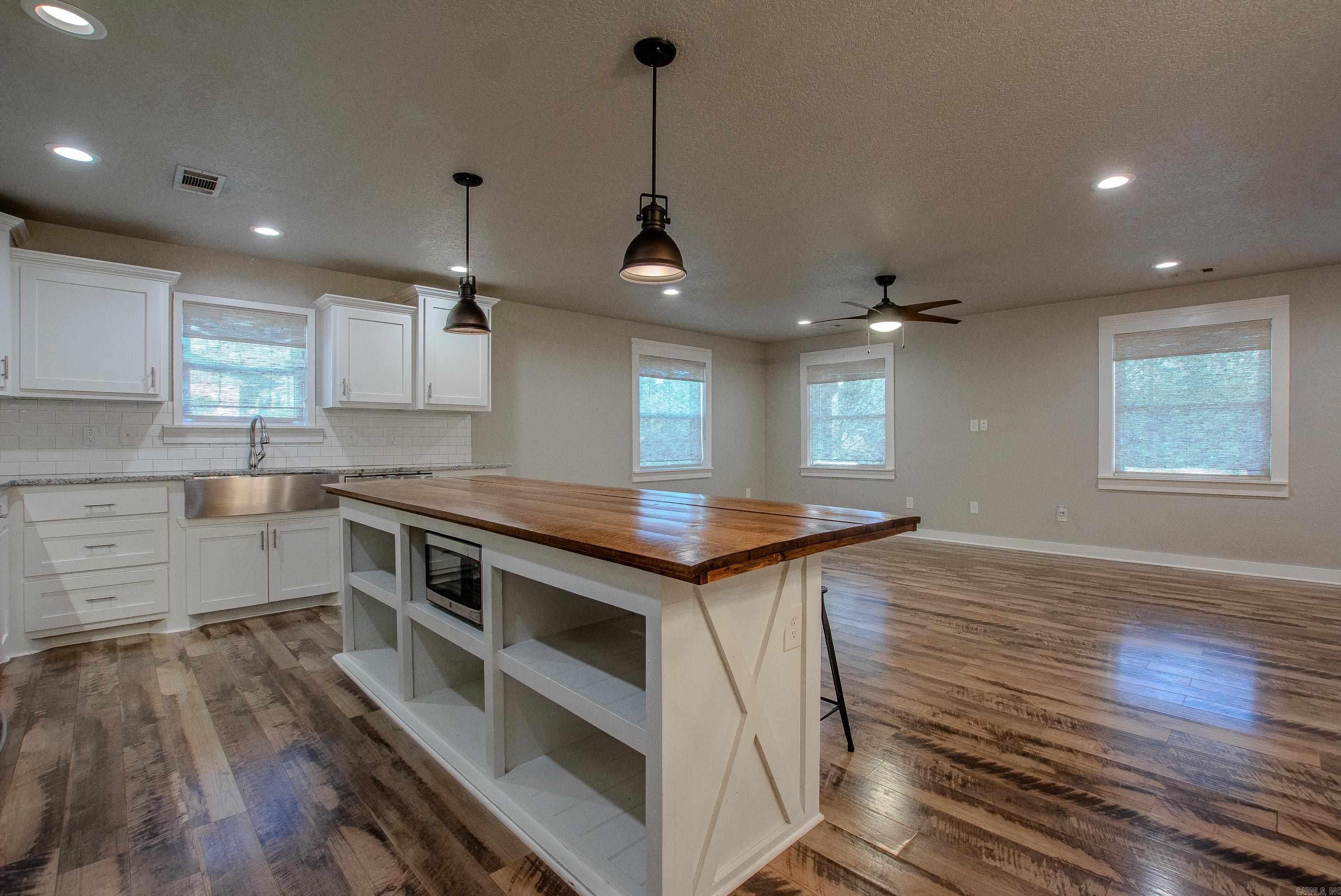 1724 Lynnwood Drive