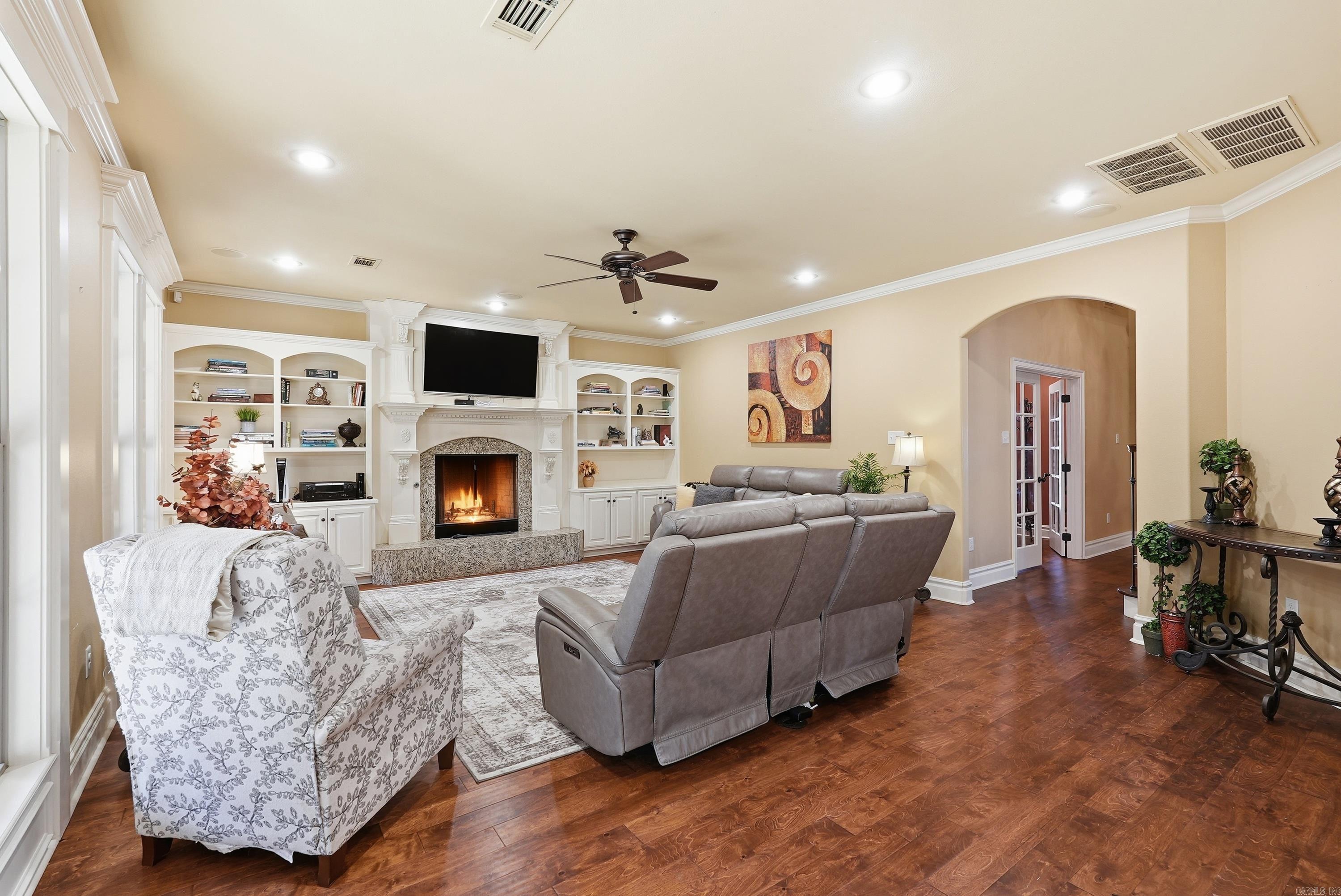 1120 Applewood Drive