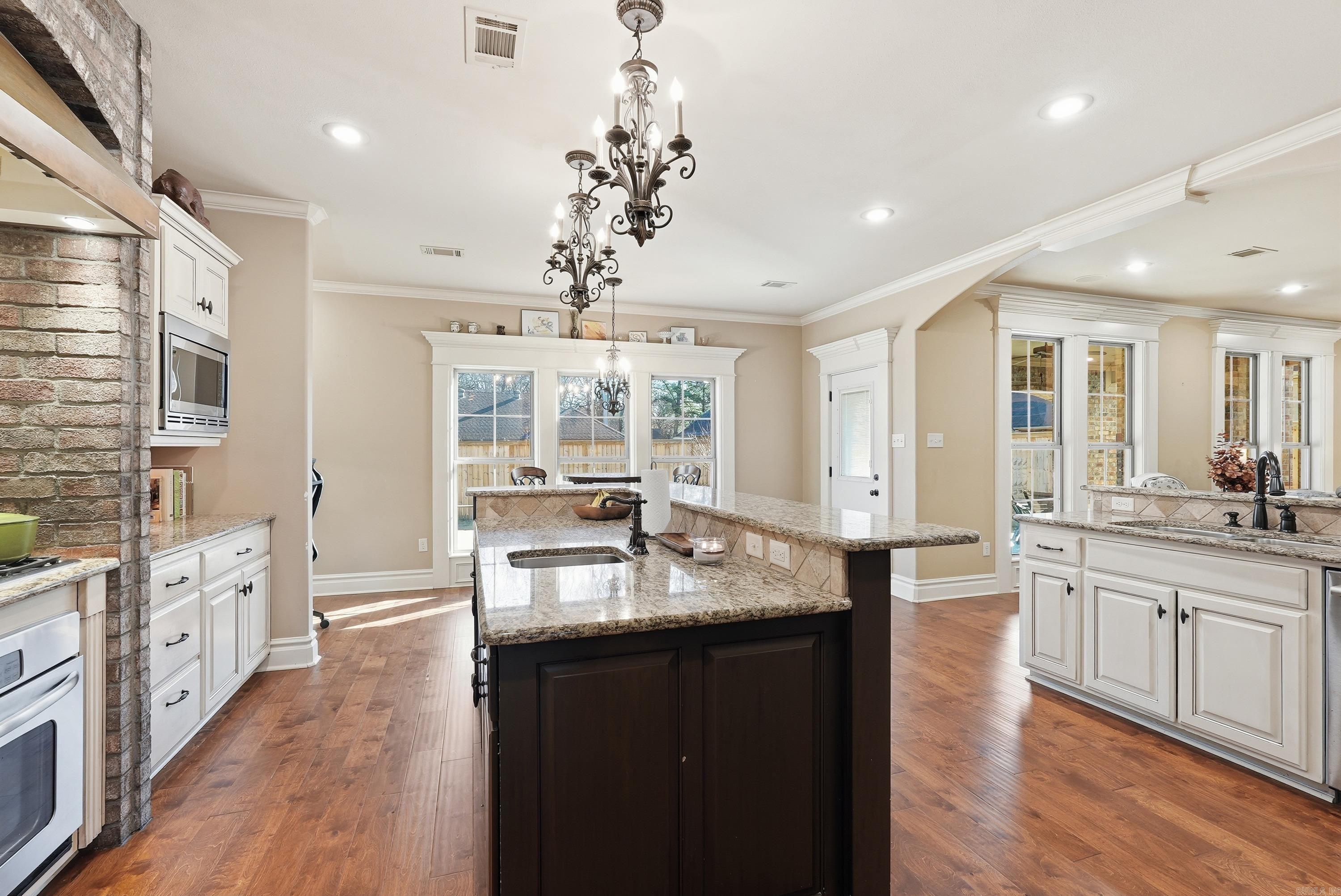 1120 Applewood Drive