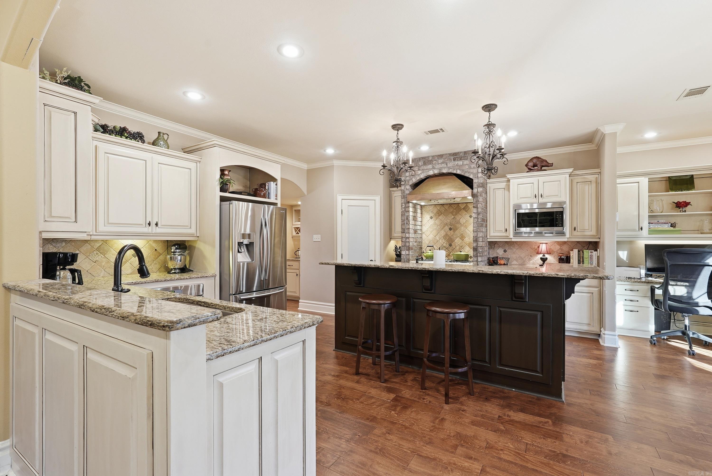 1120 Applewood Drive