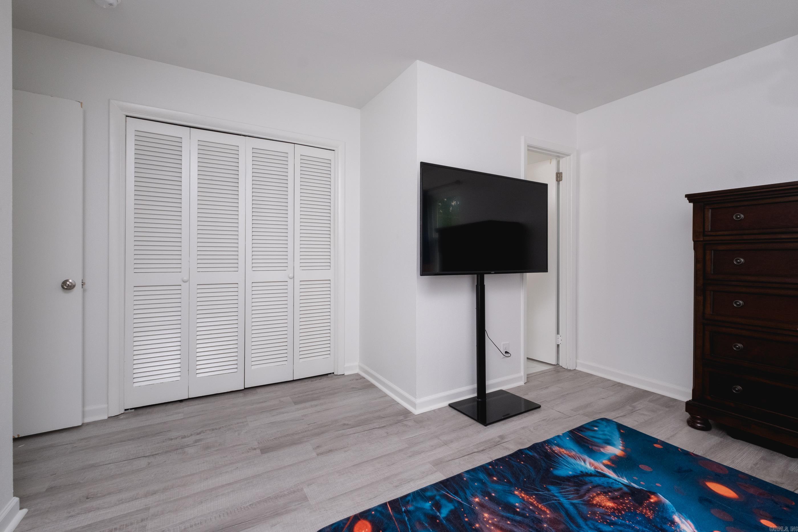 4605 N Cedar