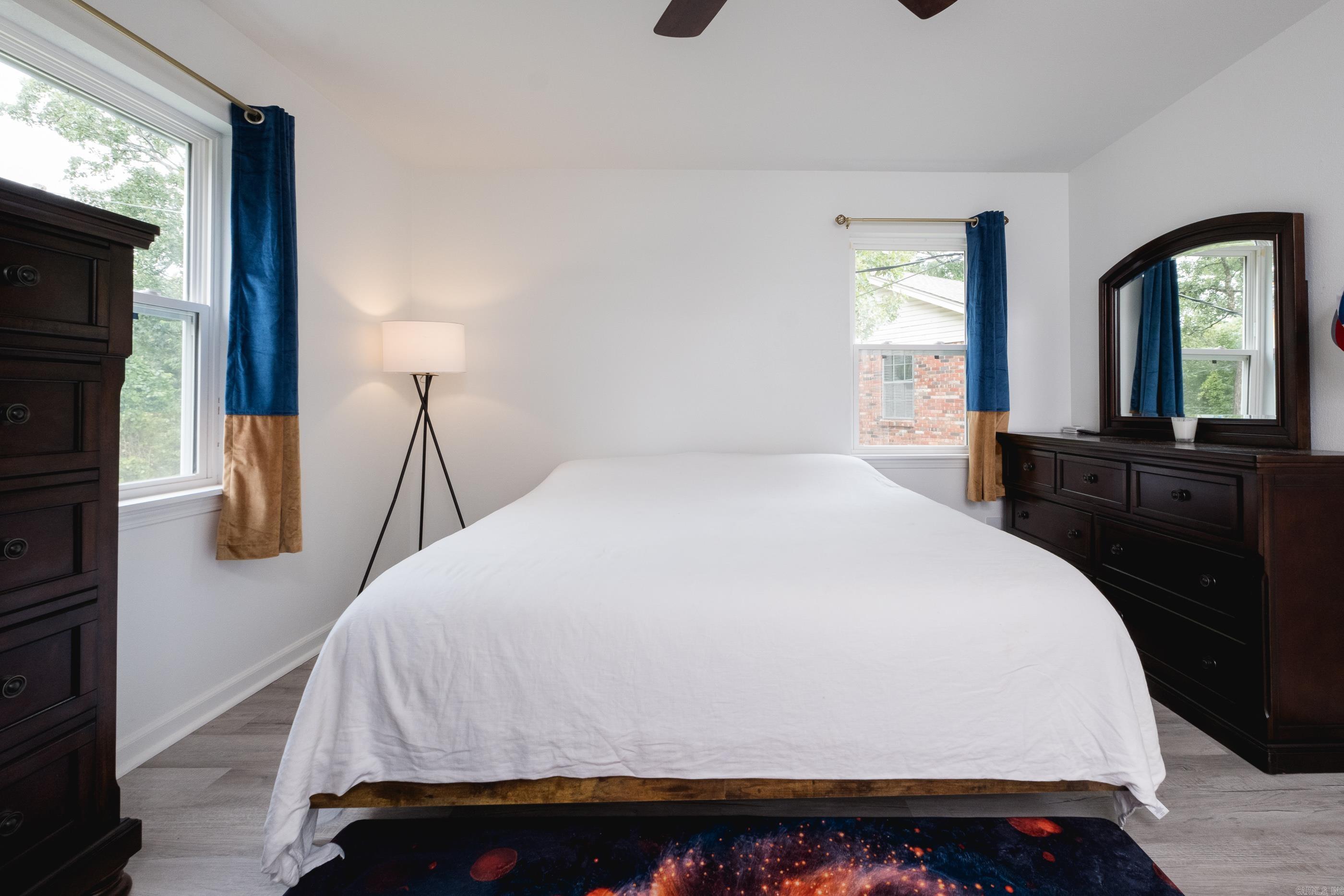 4605 N Cedar