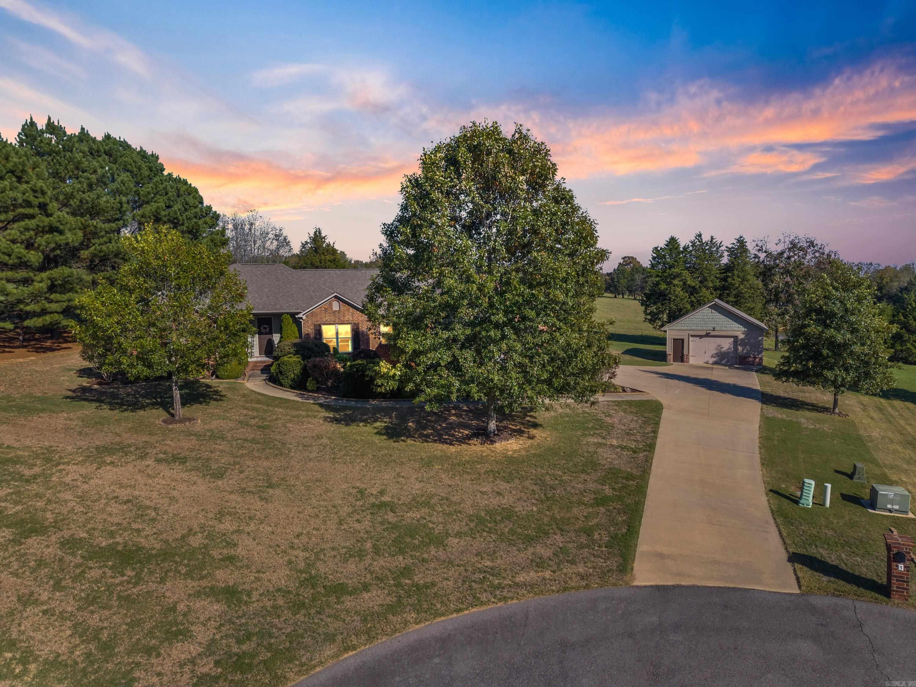 5 Ridgeside Cove