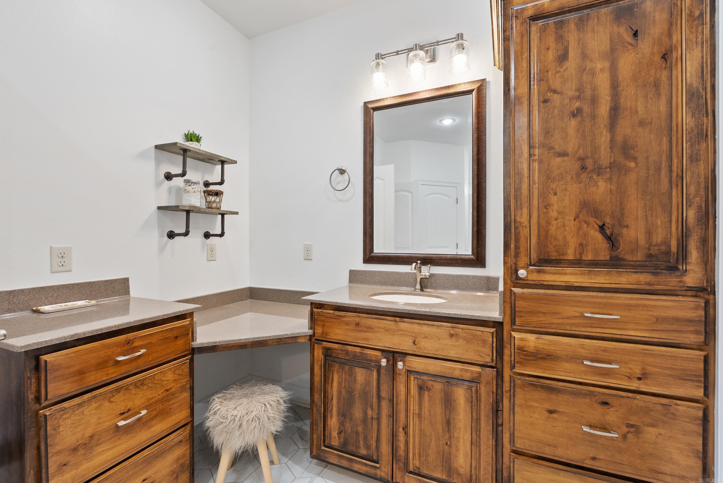 5 Ridgeside Cove