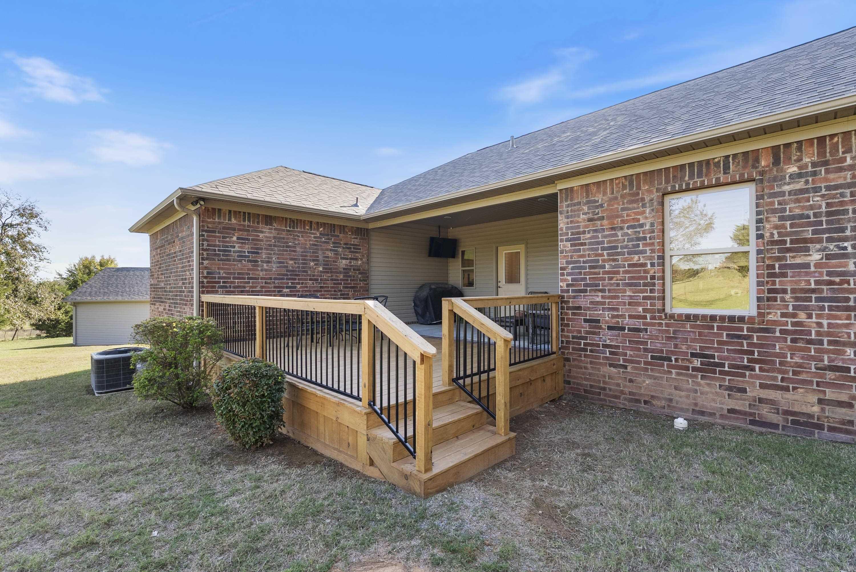 5 Ridgeside Cove