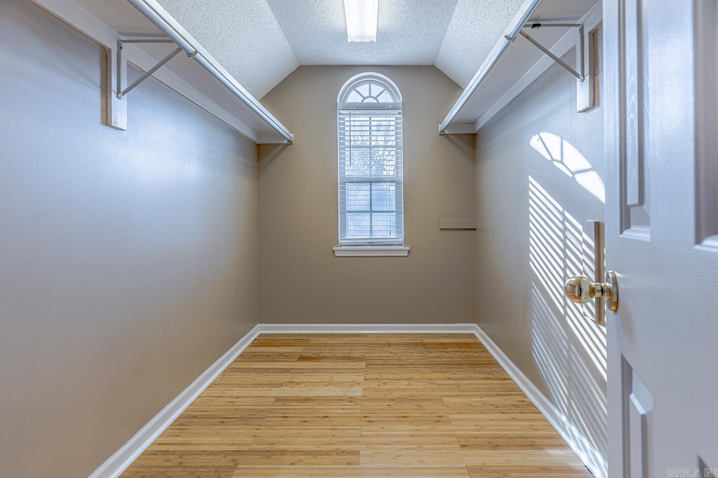 2000 Fox Meadow Lane