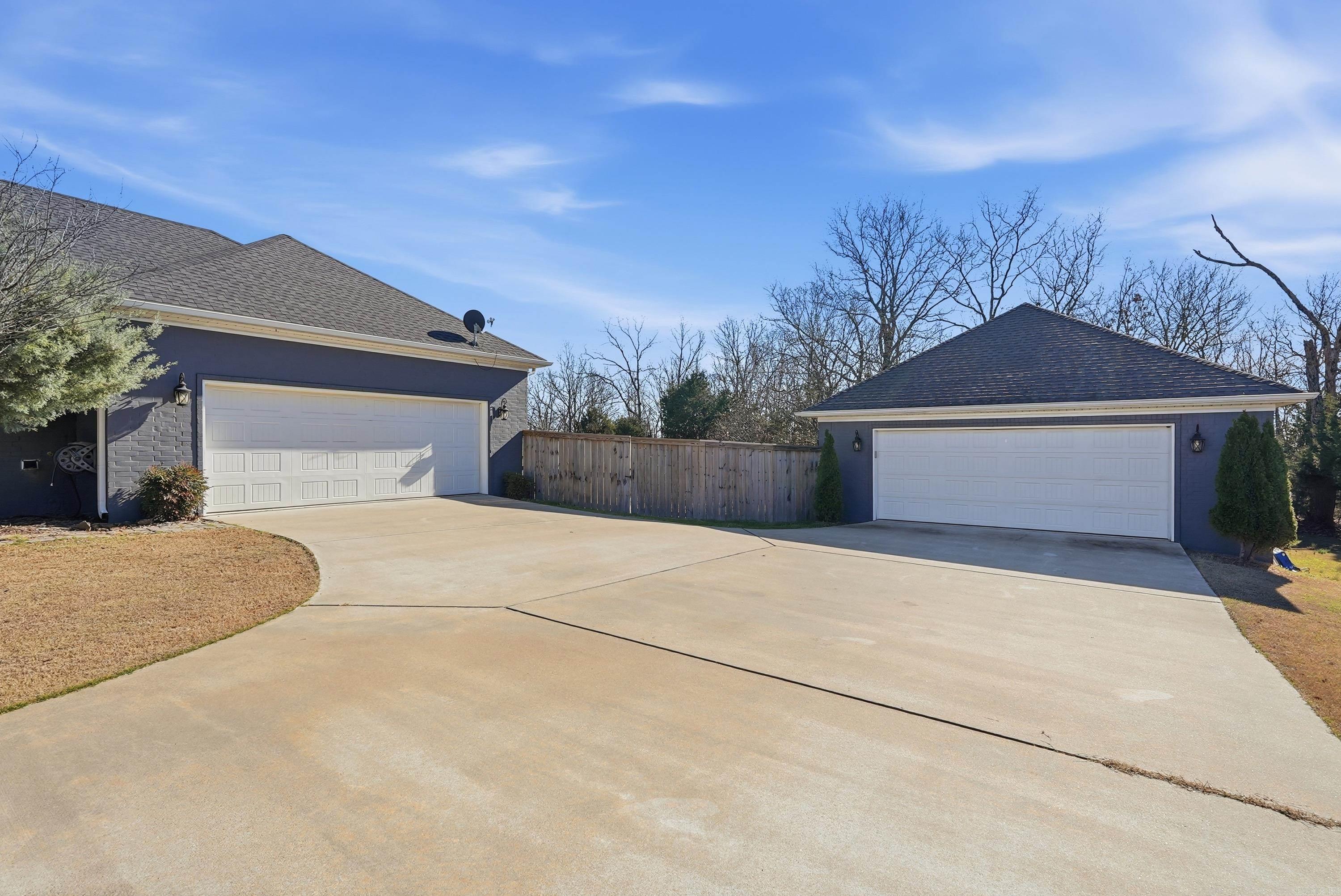 8 Persimmon Ridge Drive