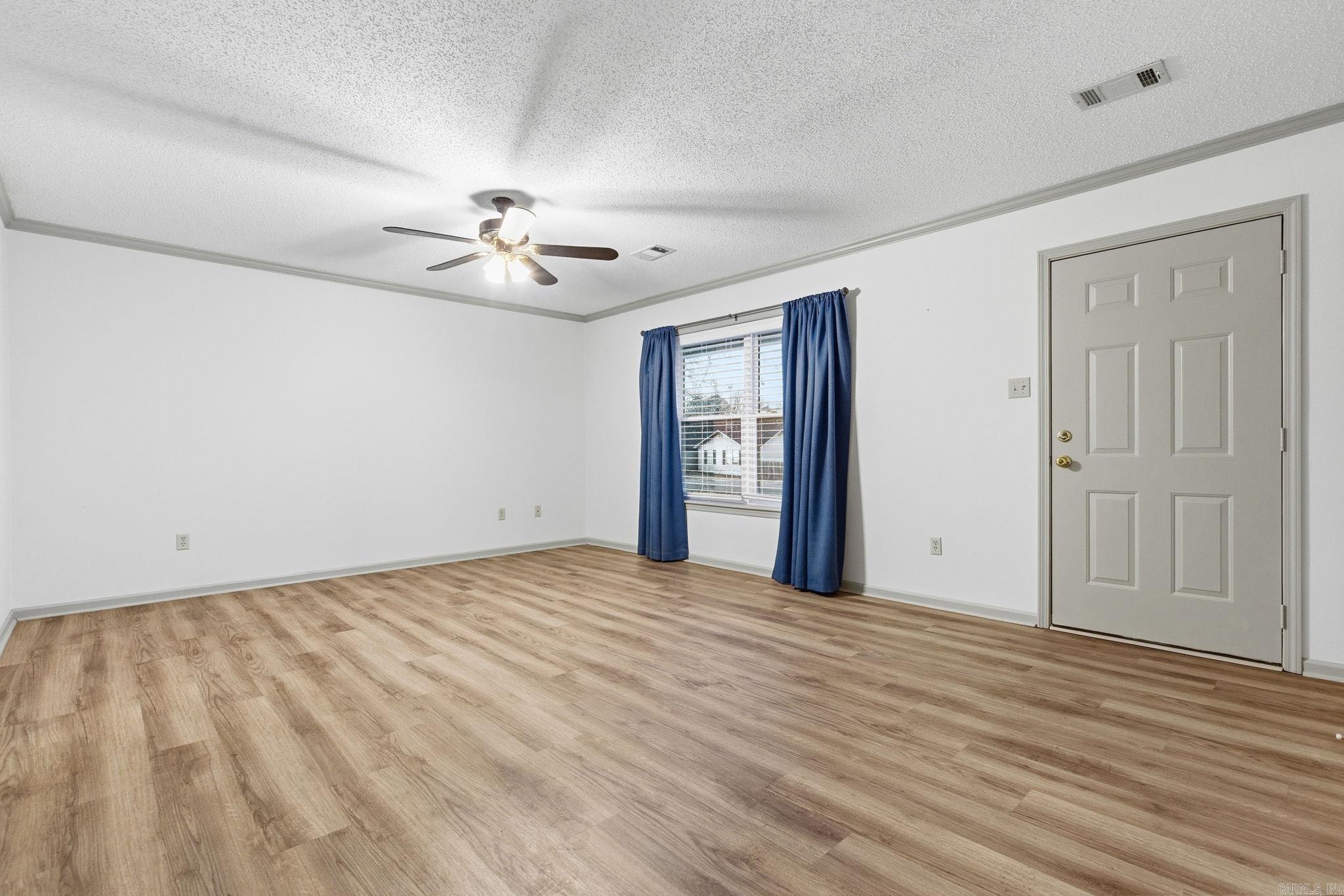 207 Ray St