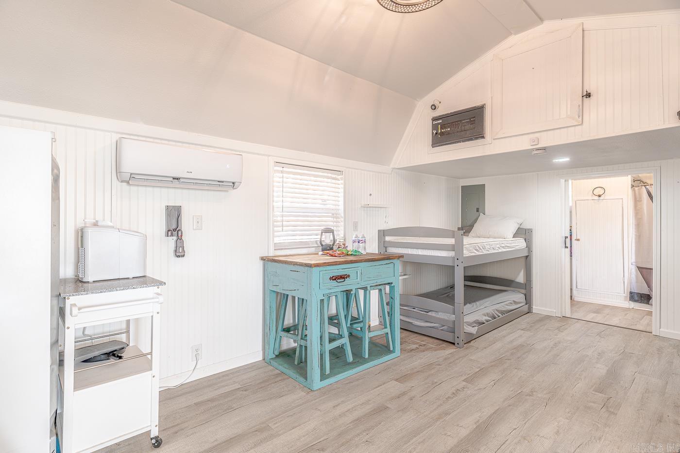 96 Pine Hollow Rd Road