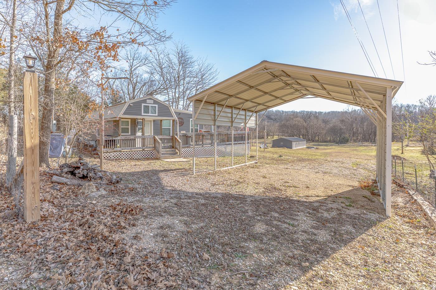 96 Pine Hollow Rd Road