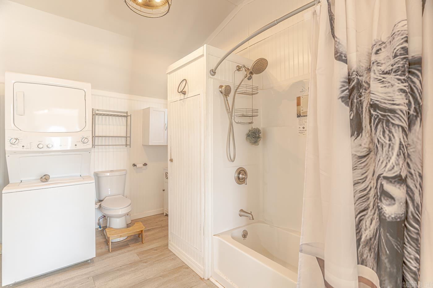 96 Pine Hollow Rd Road