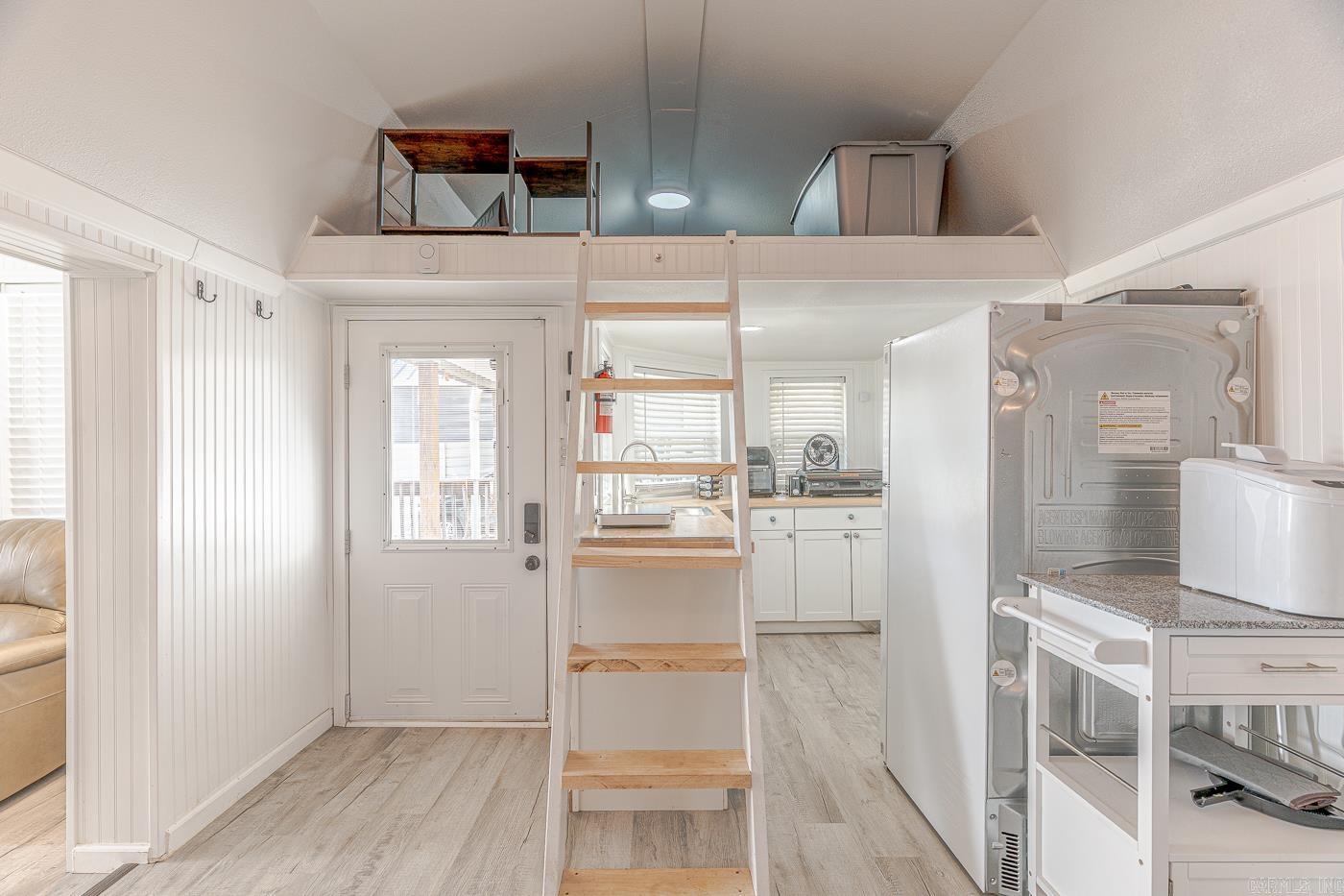 96 Pine Hollow Rd Road