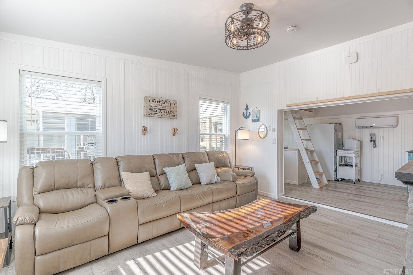 96 Pine Hollow Rd Road