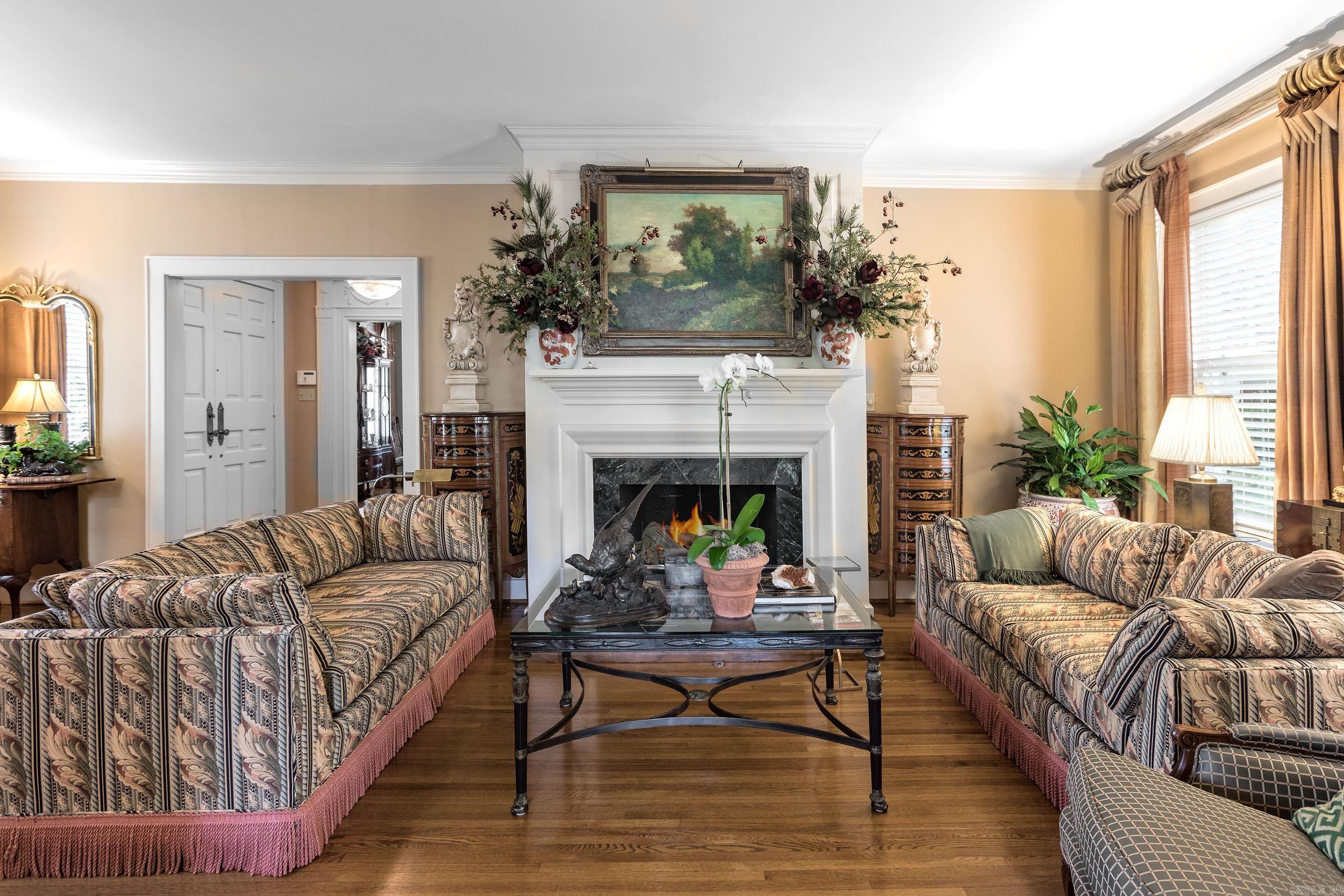 4900 Crestwood Drive