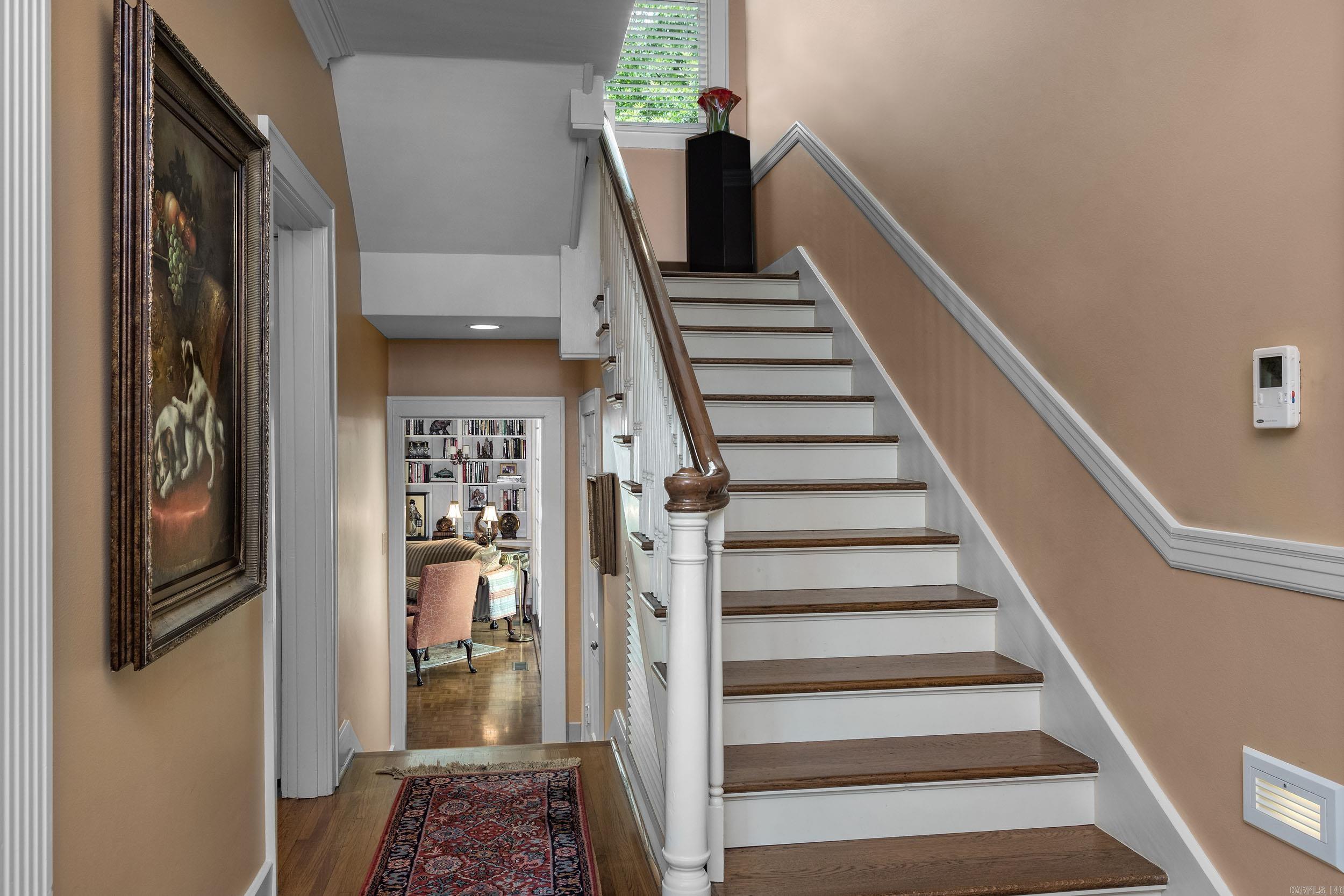 4900 Crestwood Drive