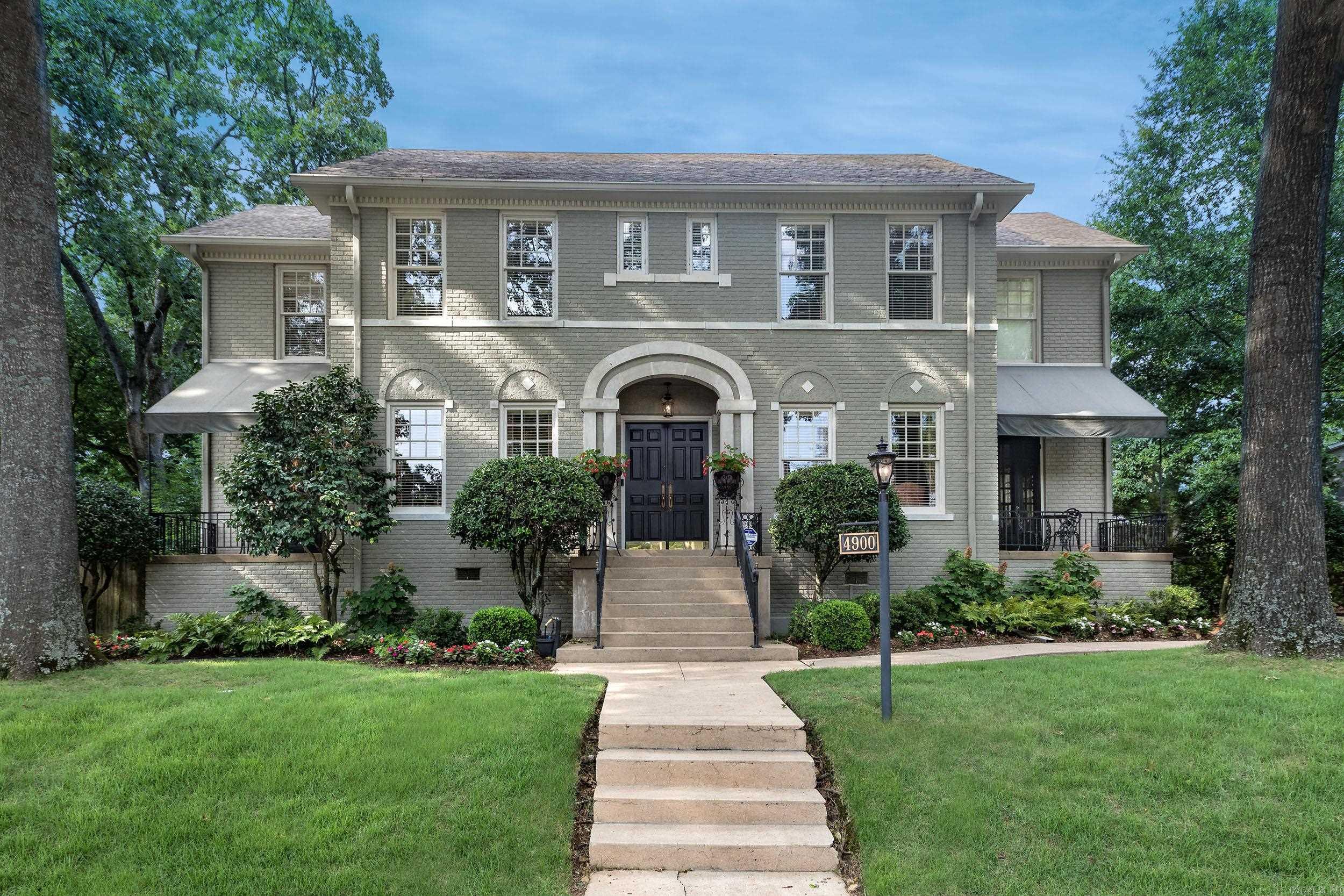 4900 Crestwood Drive