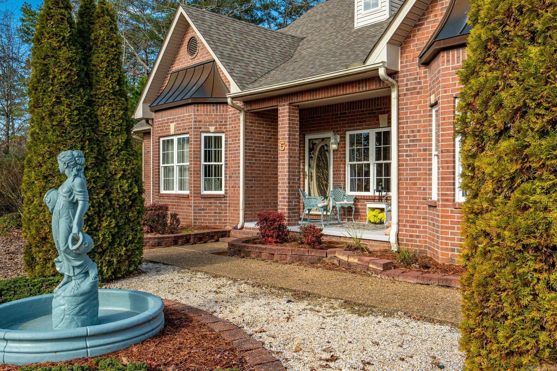 5 Bosque Place