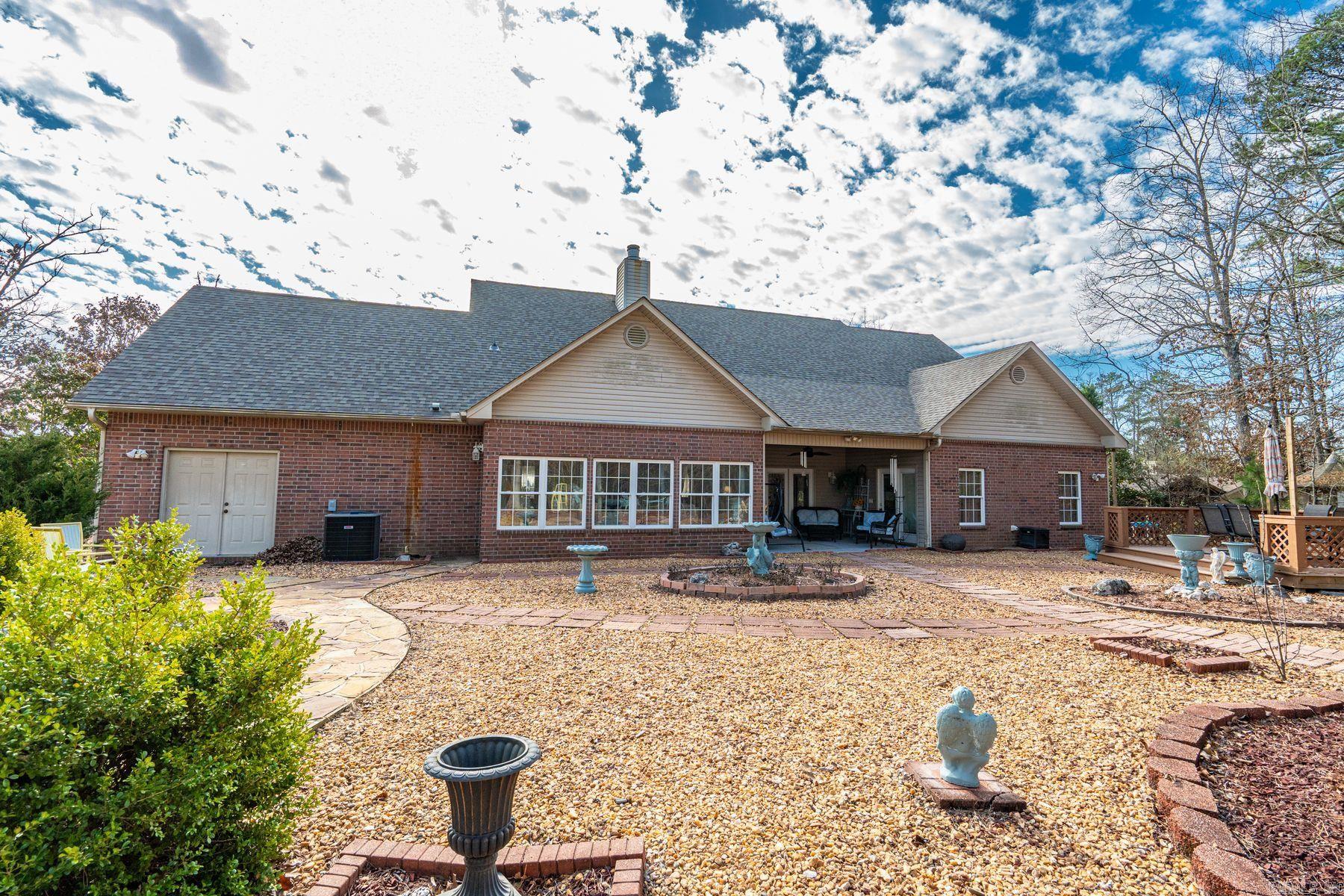 5 Bosque Place