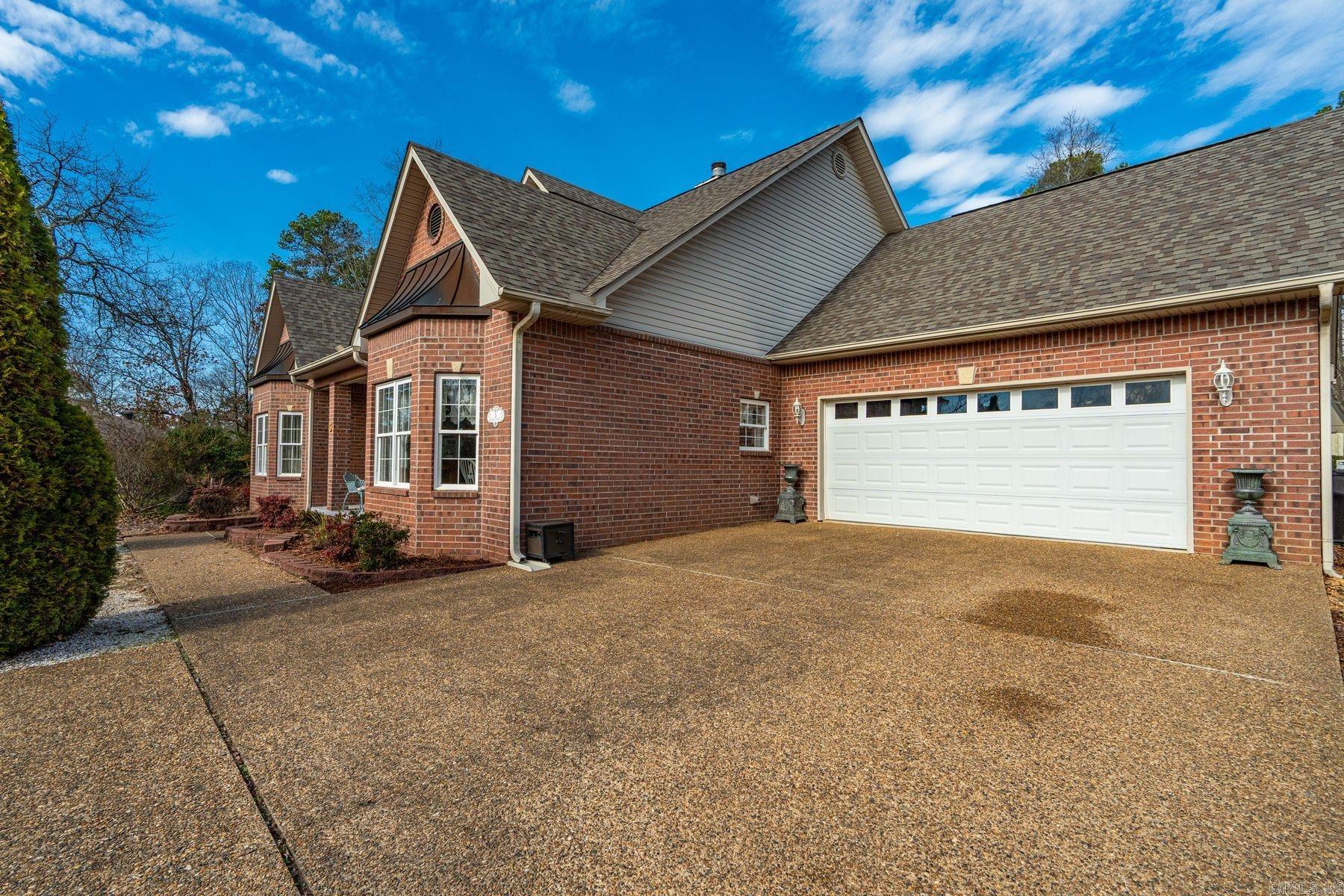 5 Bosque Place